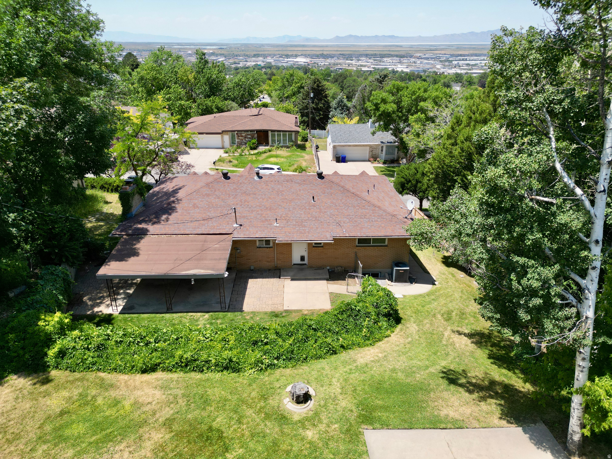main property photo 31