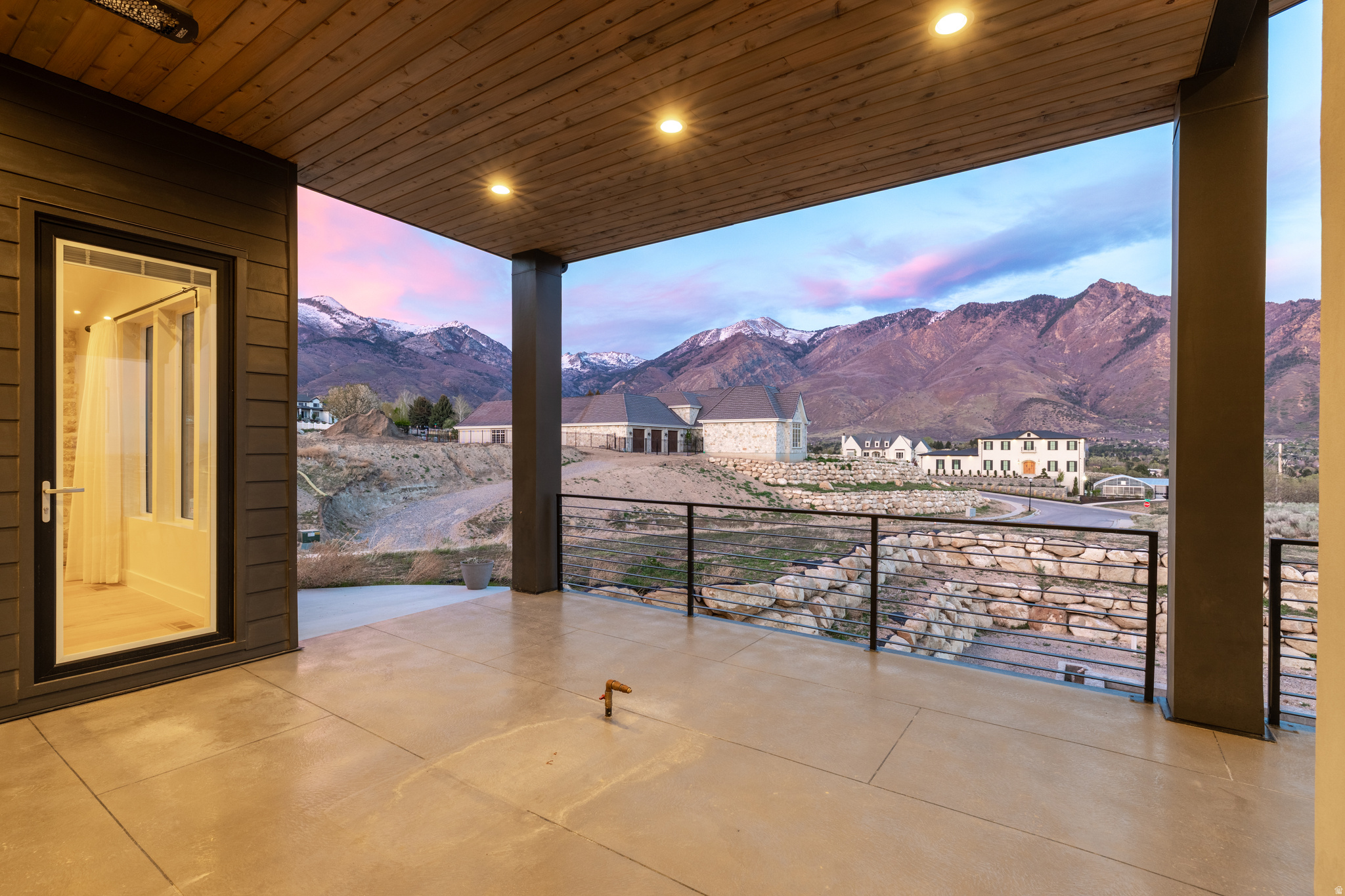 main property photo 7