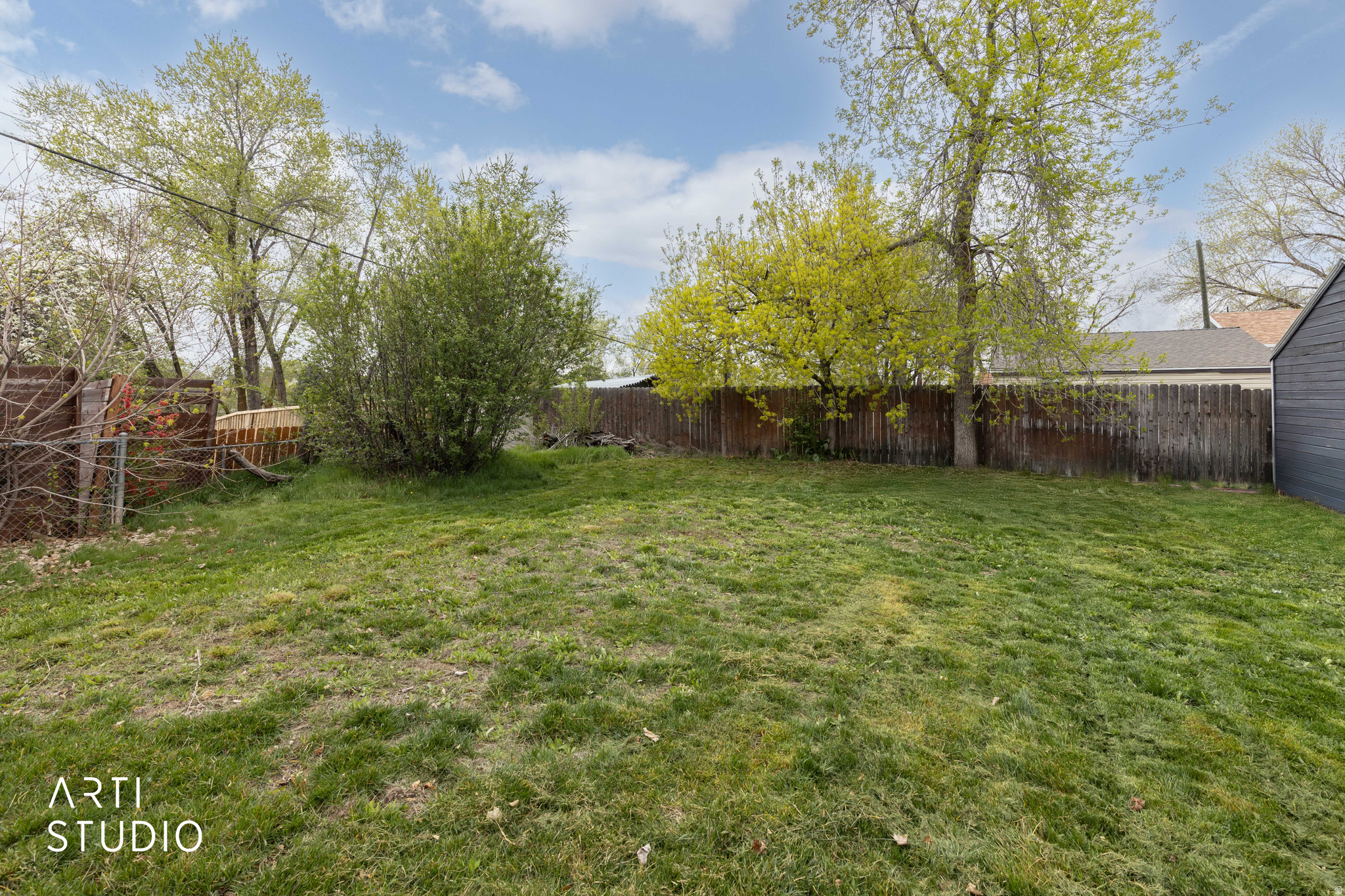 main property photo 32