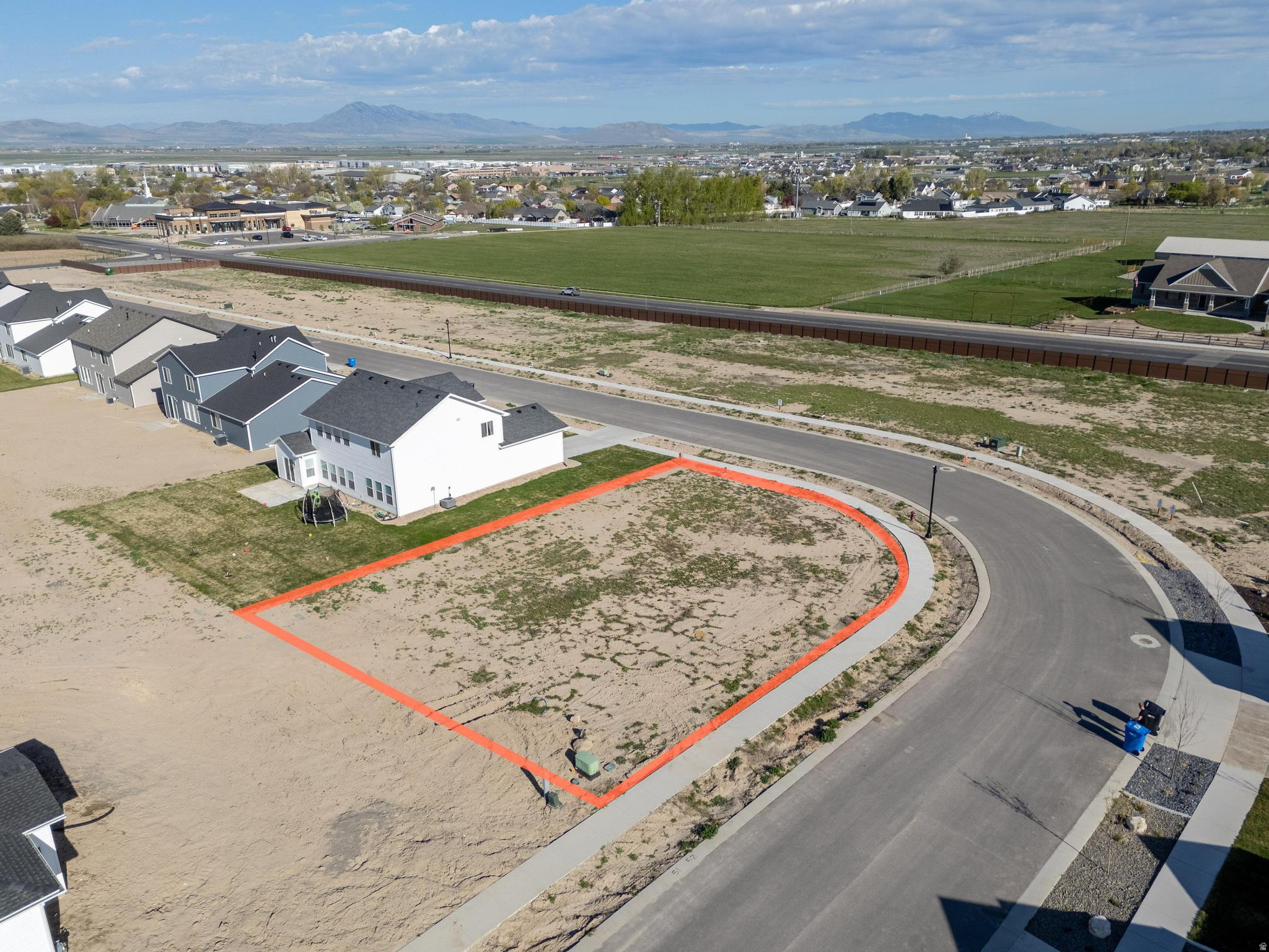 main property photo 7