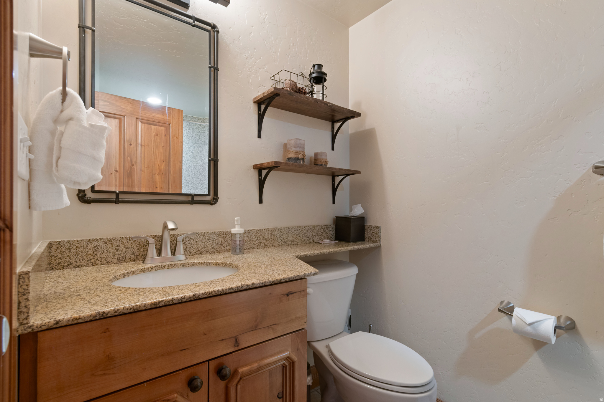 main property photo 12