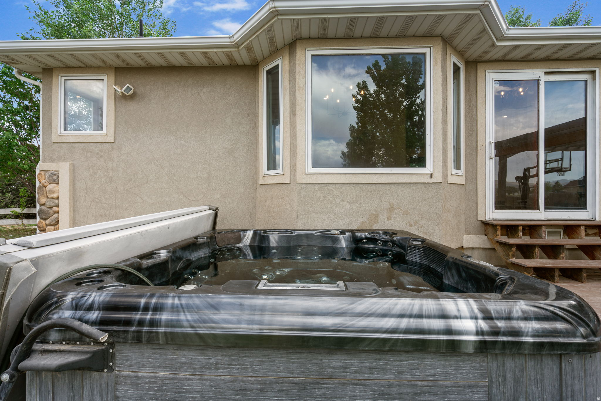 main property photo 27