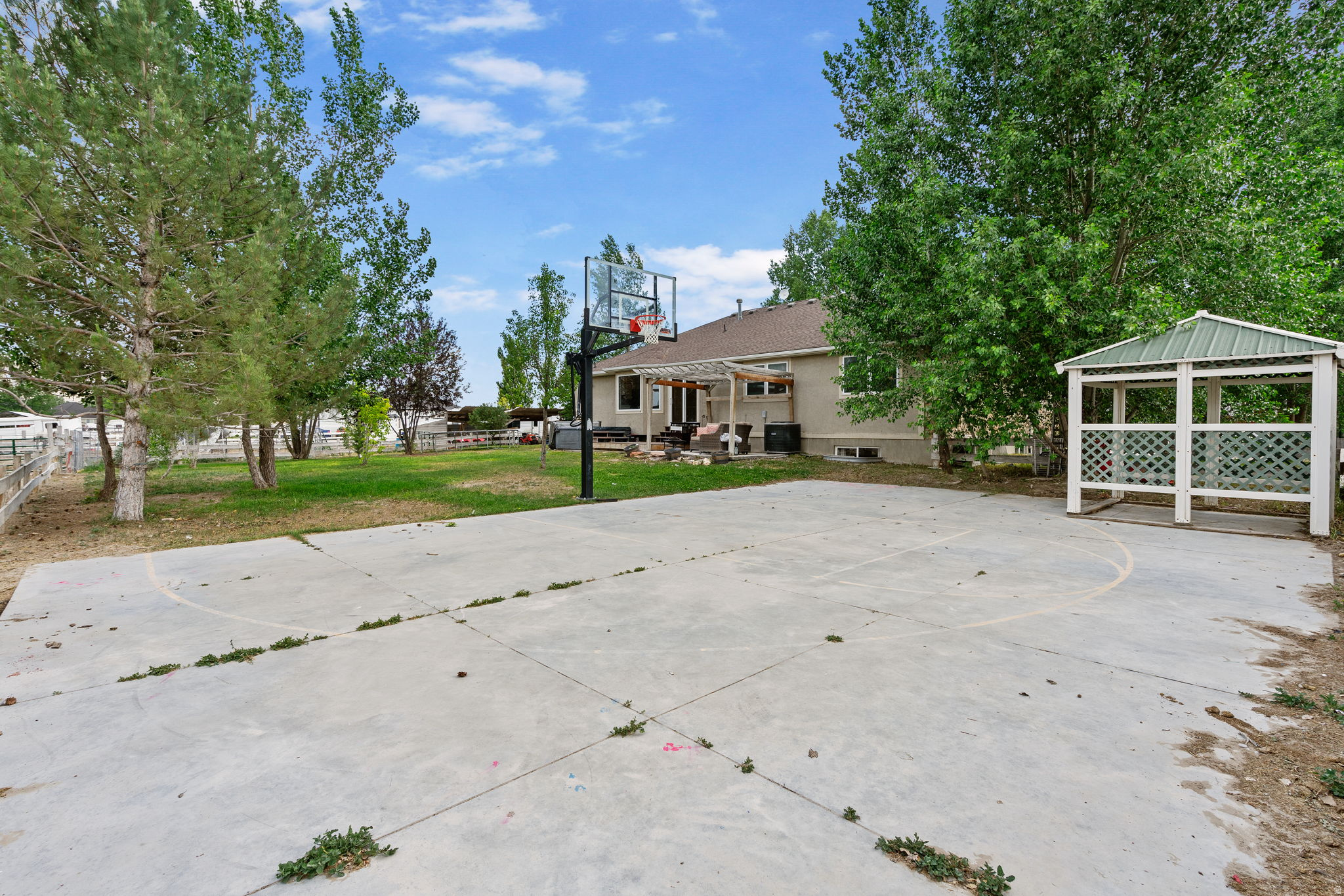 main property photo 30