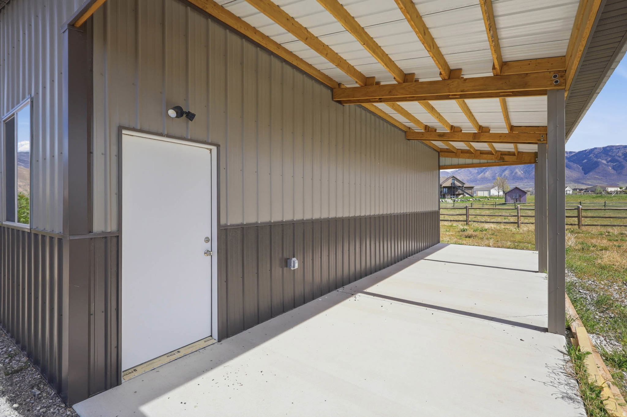 main property photo 74