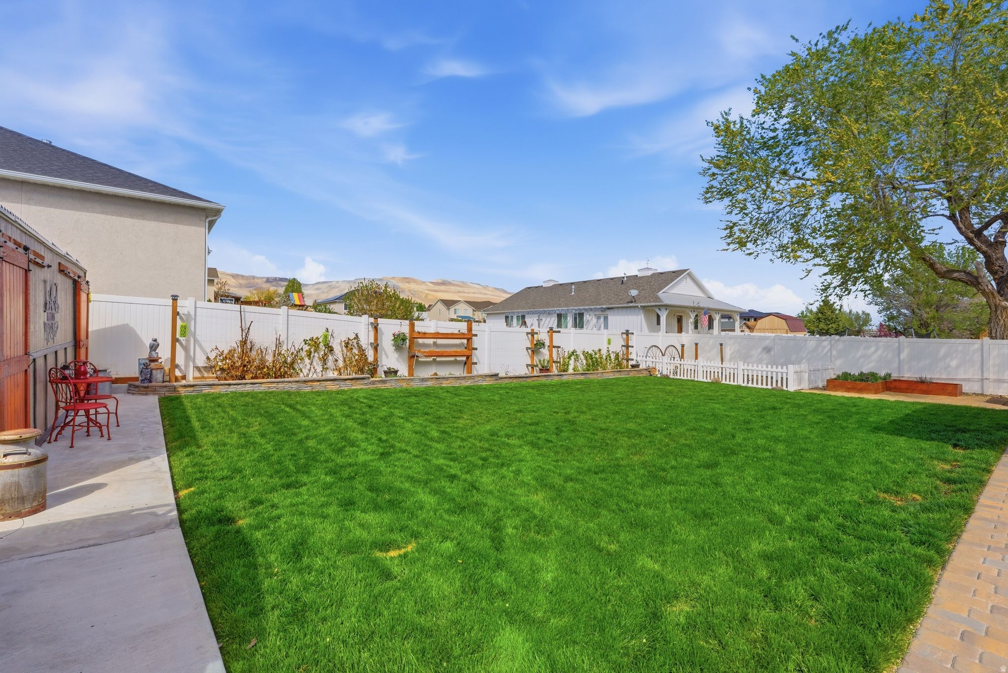 main property photo 61