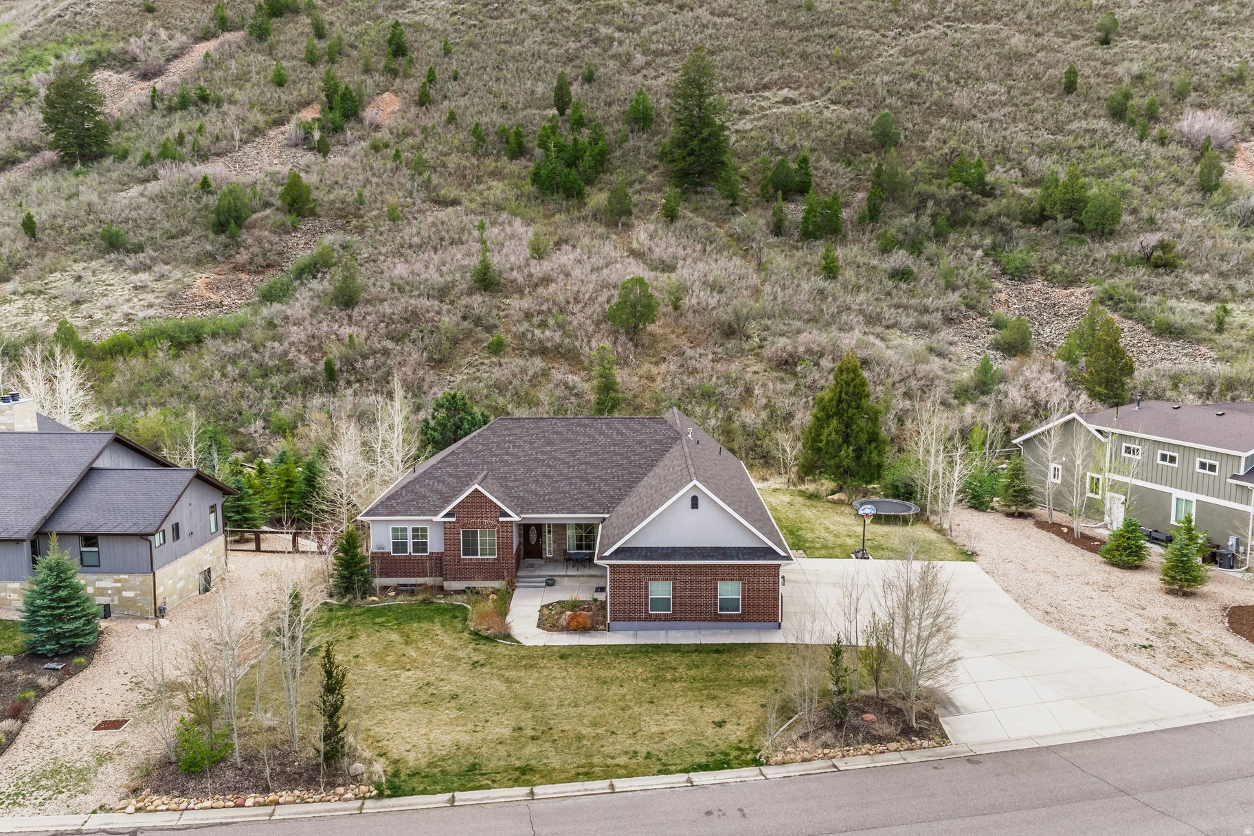 main property photo 47