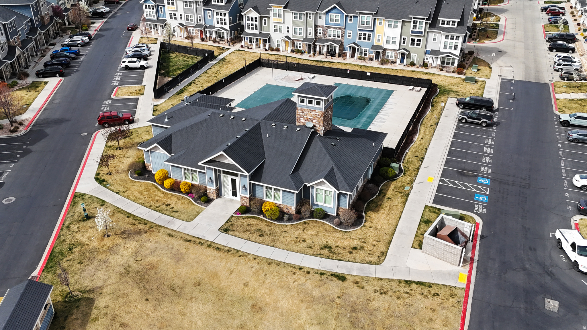 main property photo 5