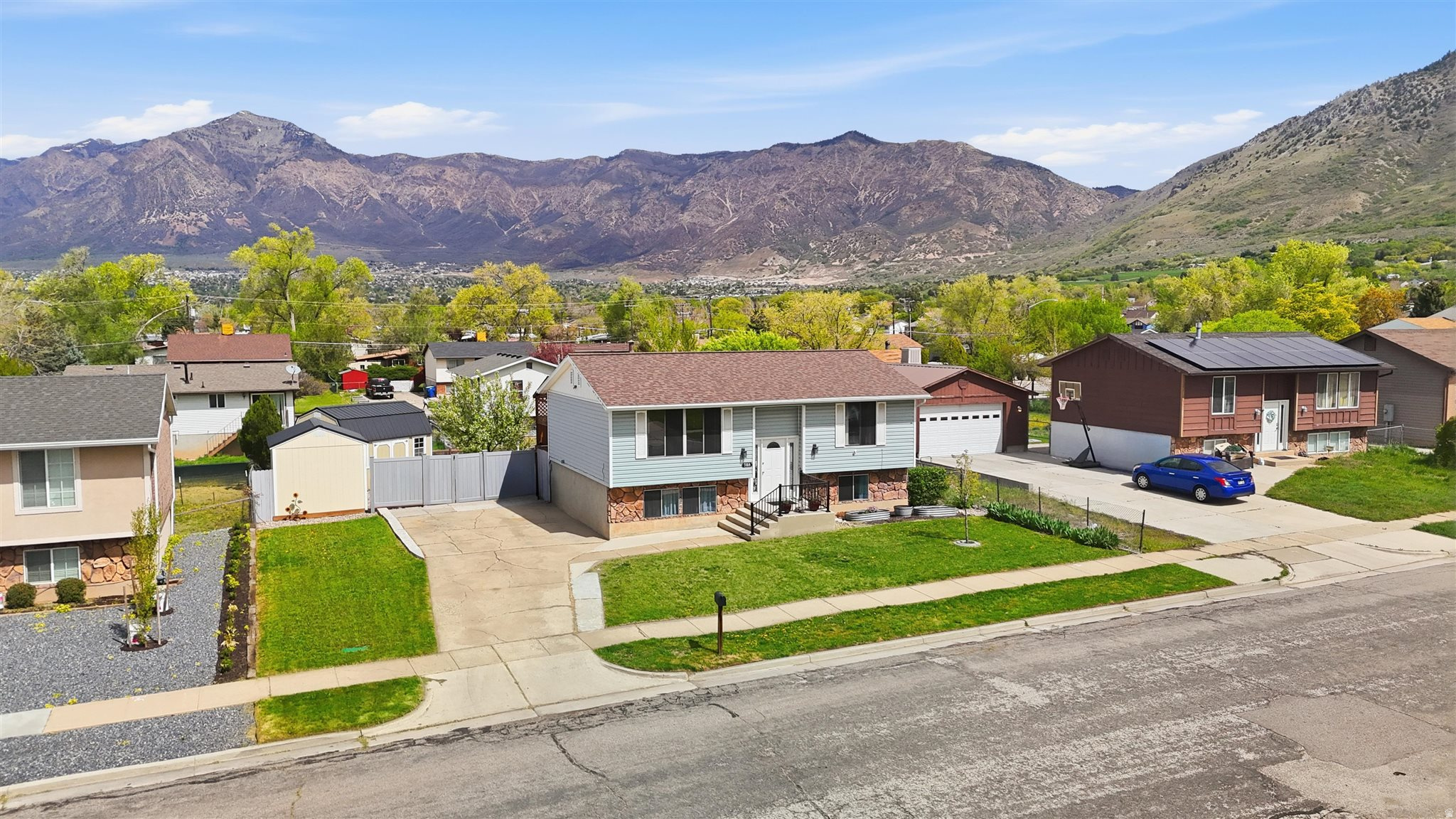main property photo 40