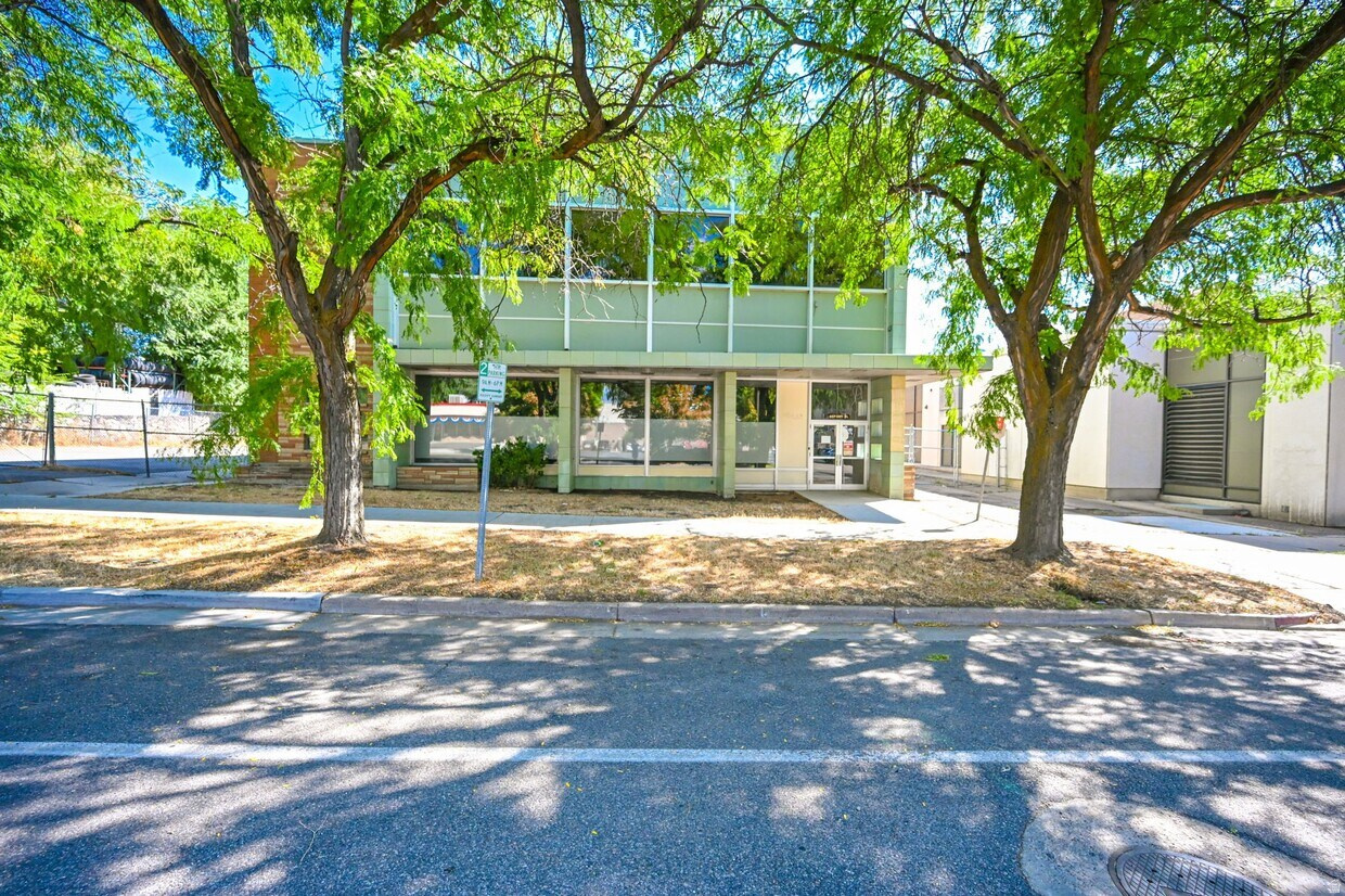 main property photo 1