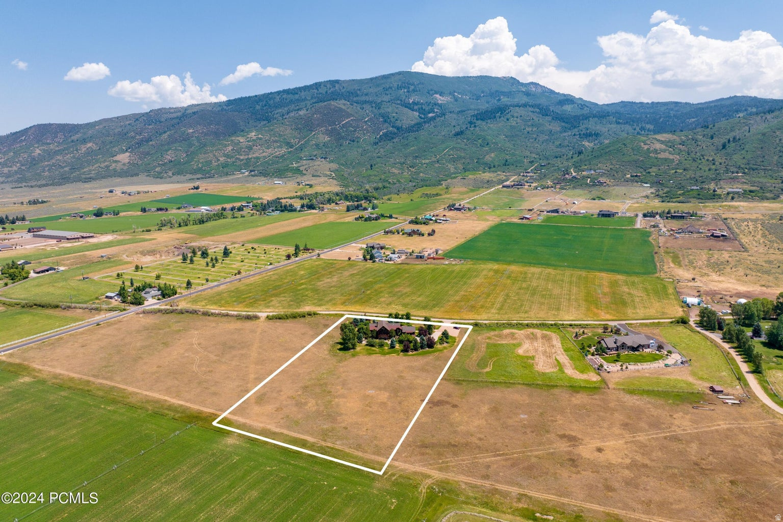 main property photo 14