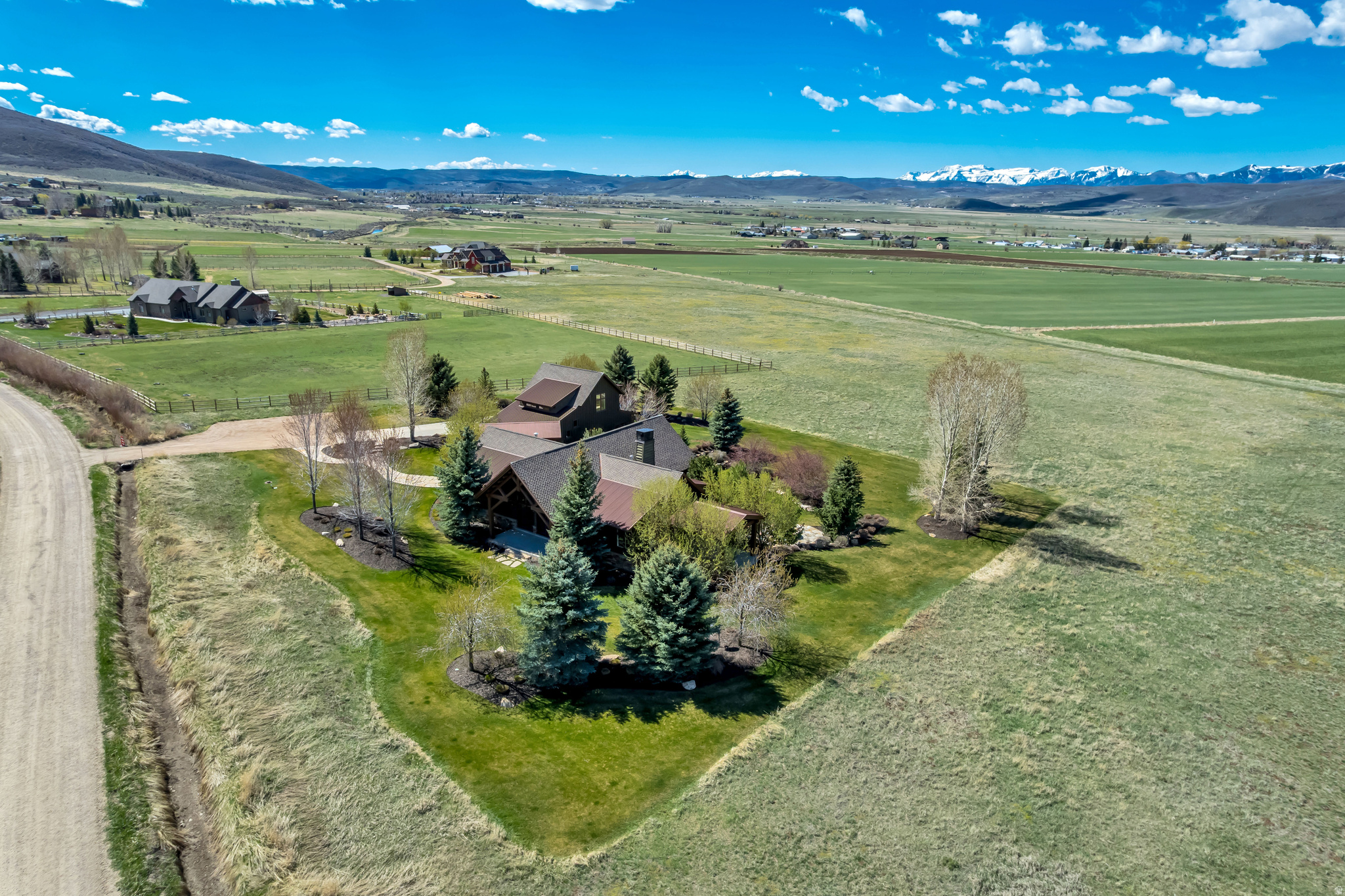 main property photo 30