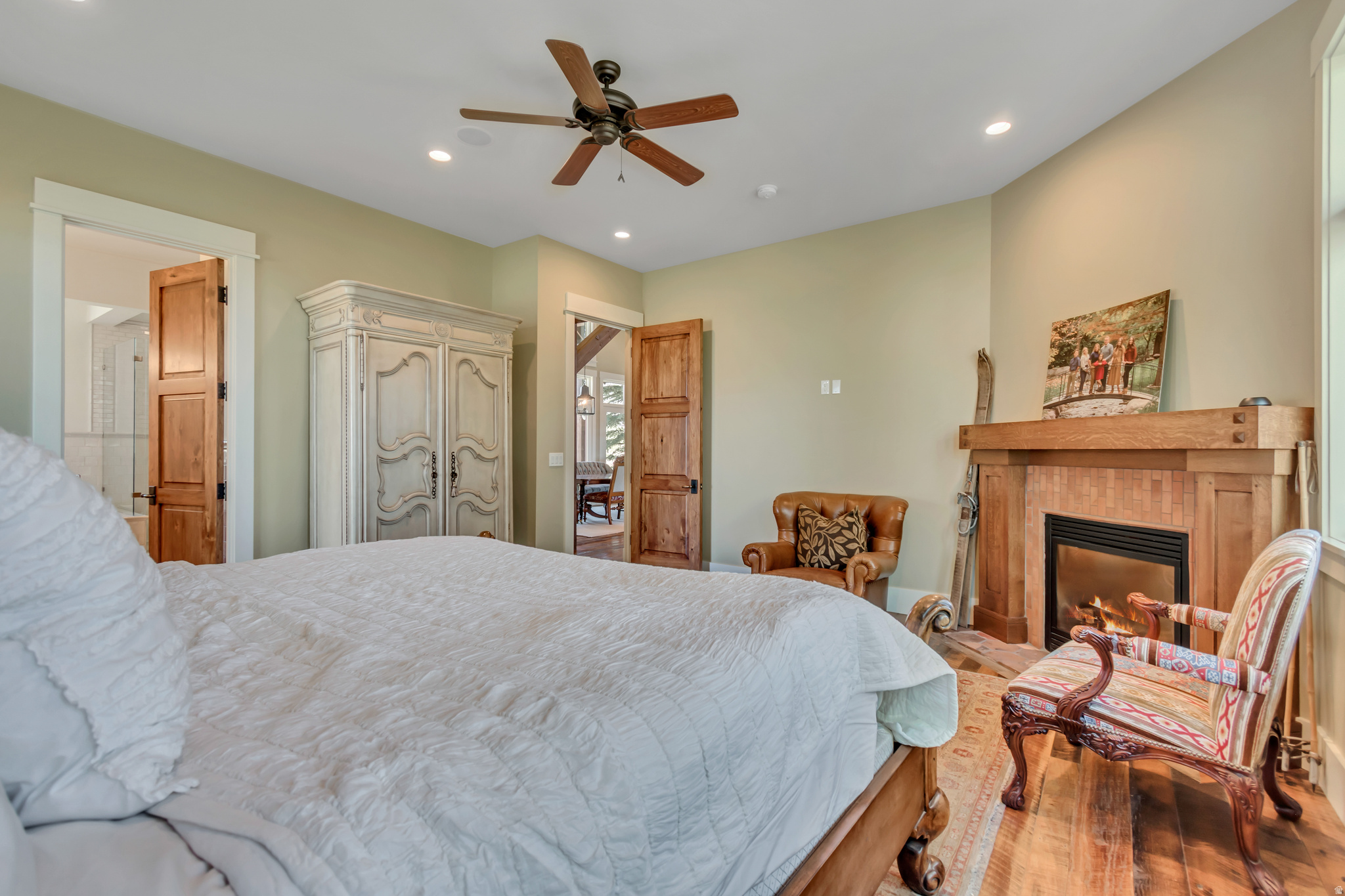main property photo 50