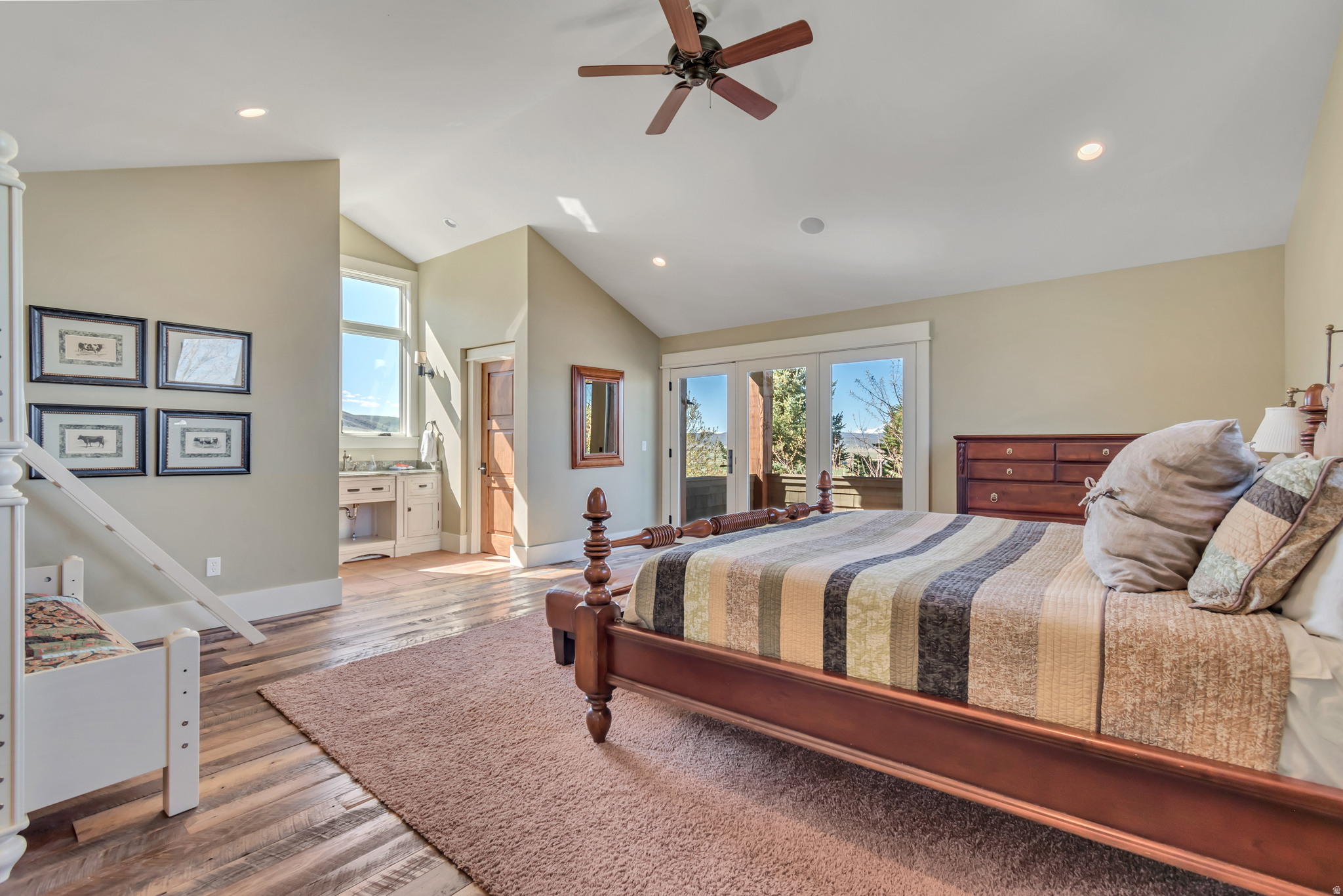 main property photo 78