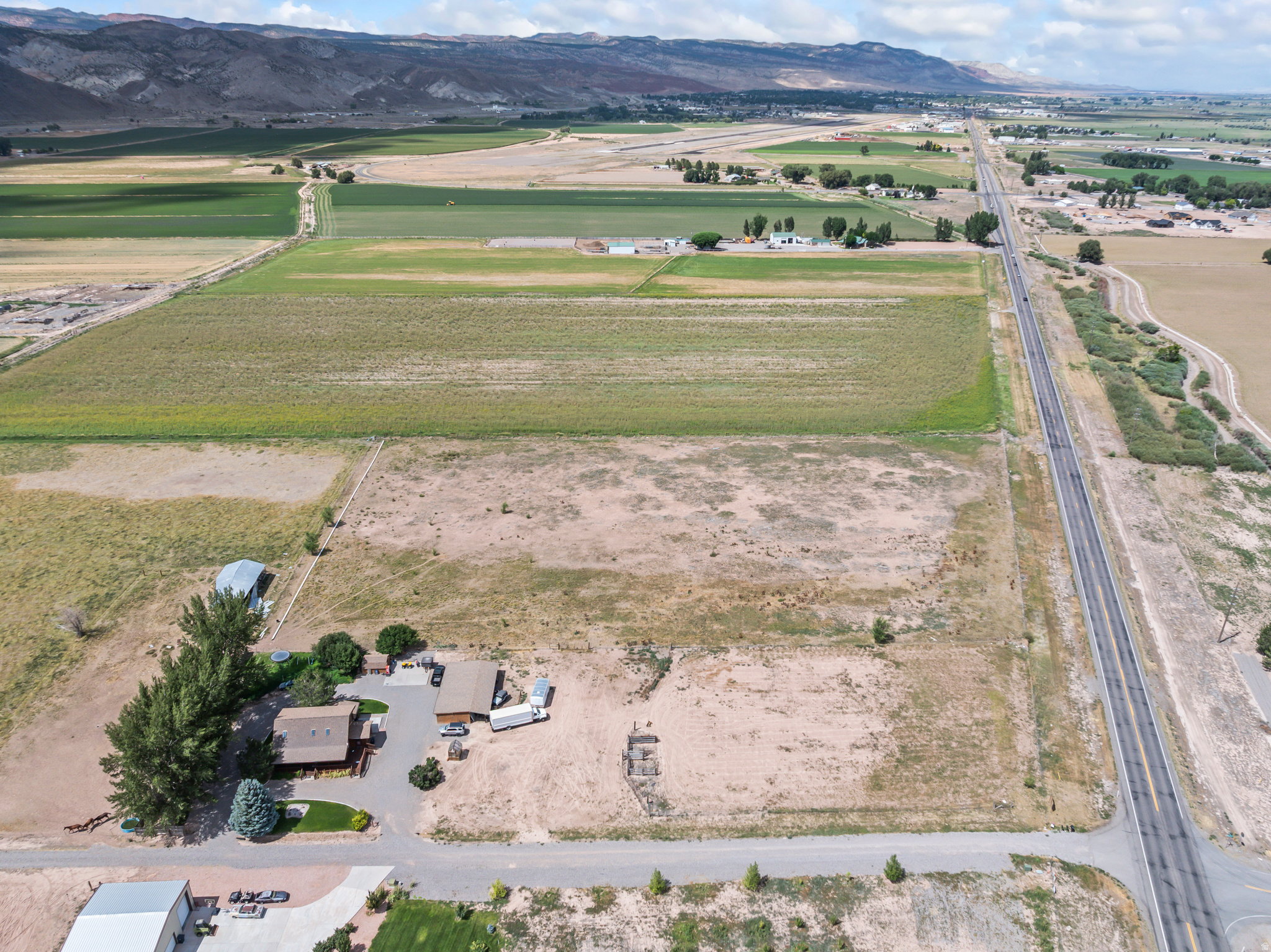main property photo 74