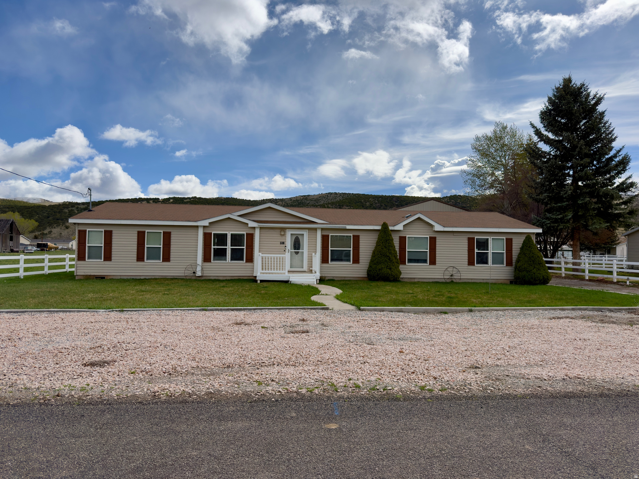 main property photo 31