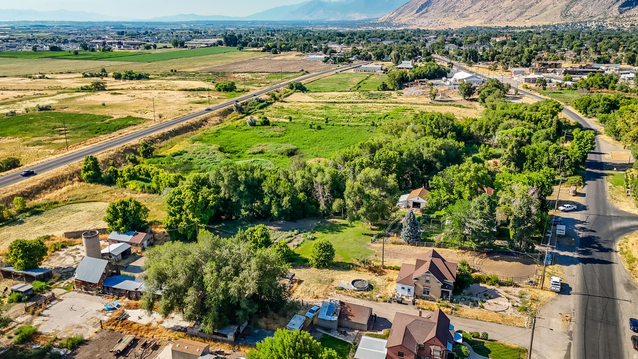 main property photo 15