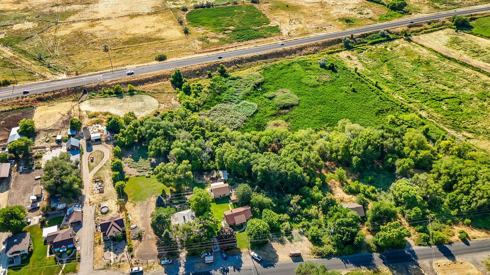 main property photo 20