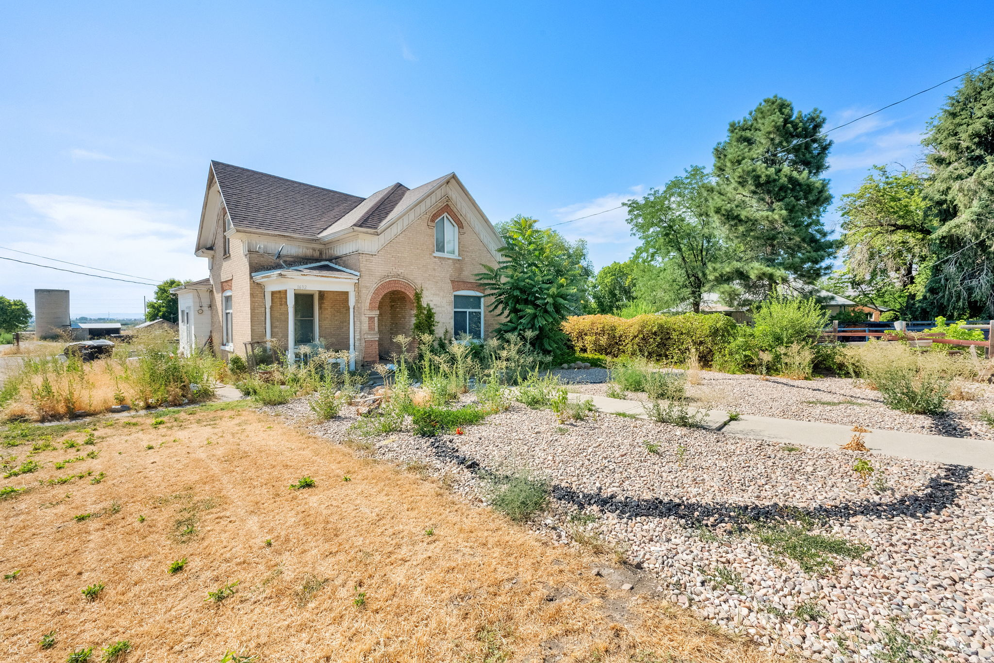 main property photo 25