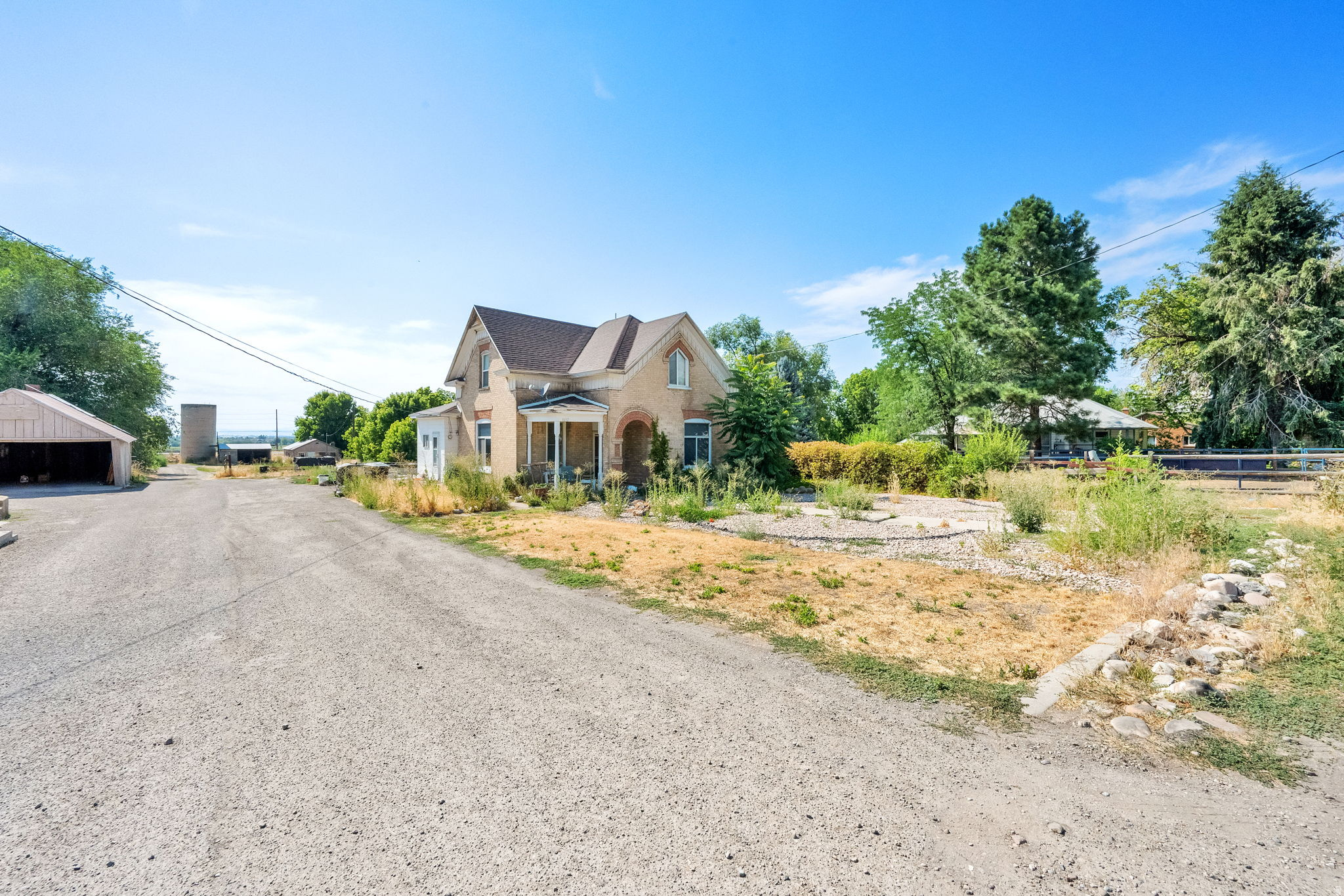 main property photo 26