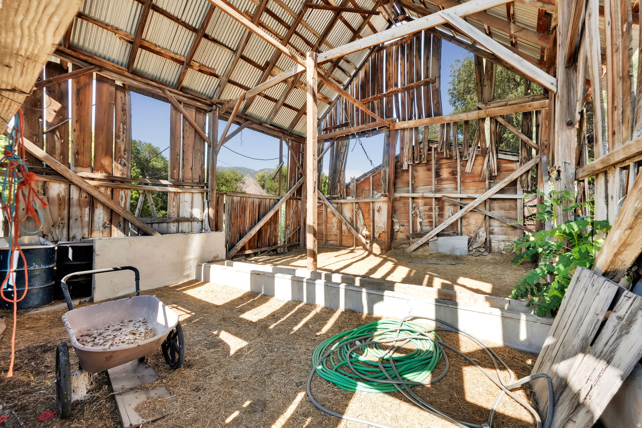 main property photo 43