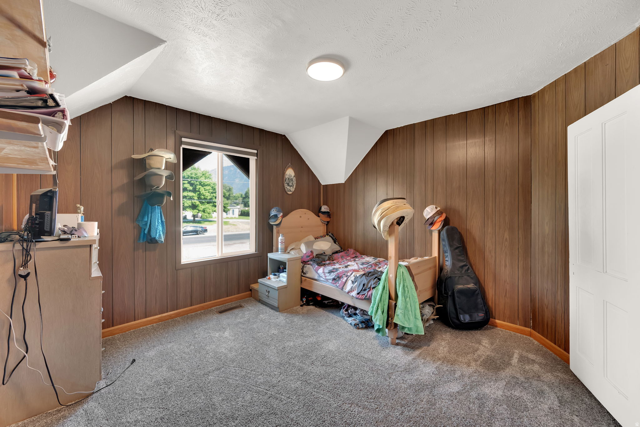 main property photo 78
