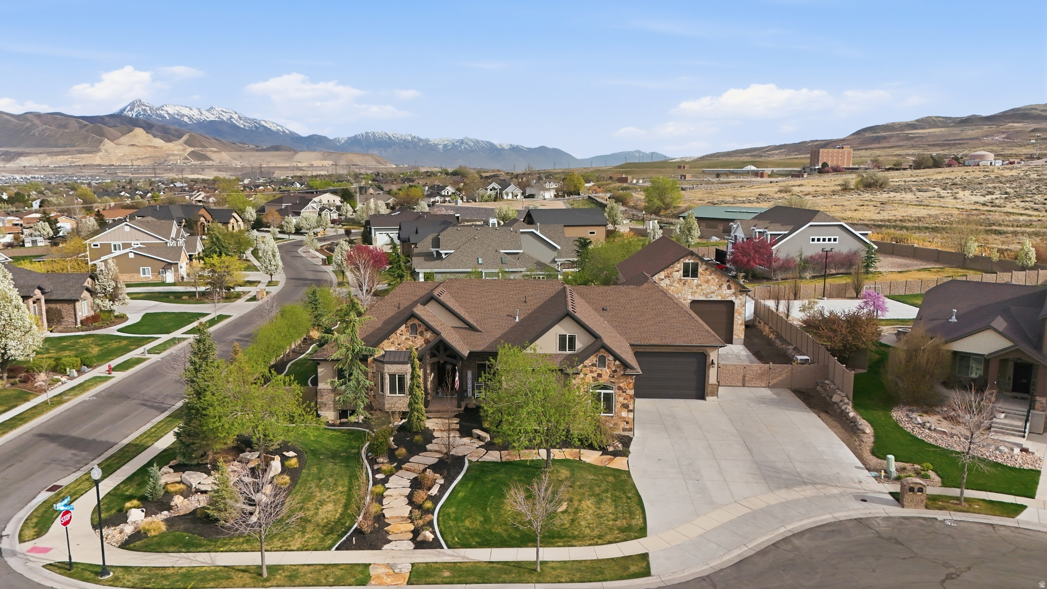 main property photo 78