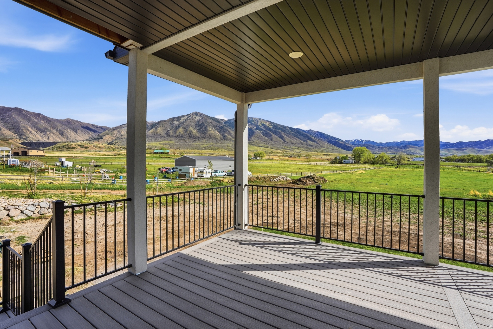 main property photo 8