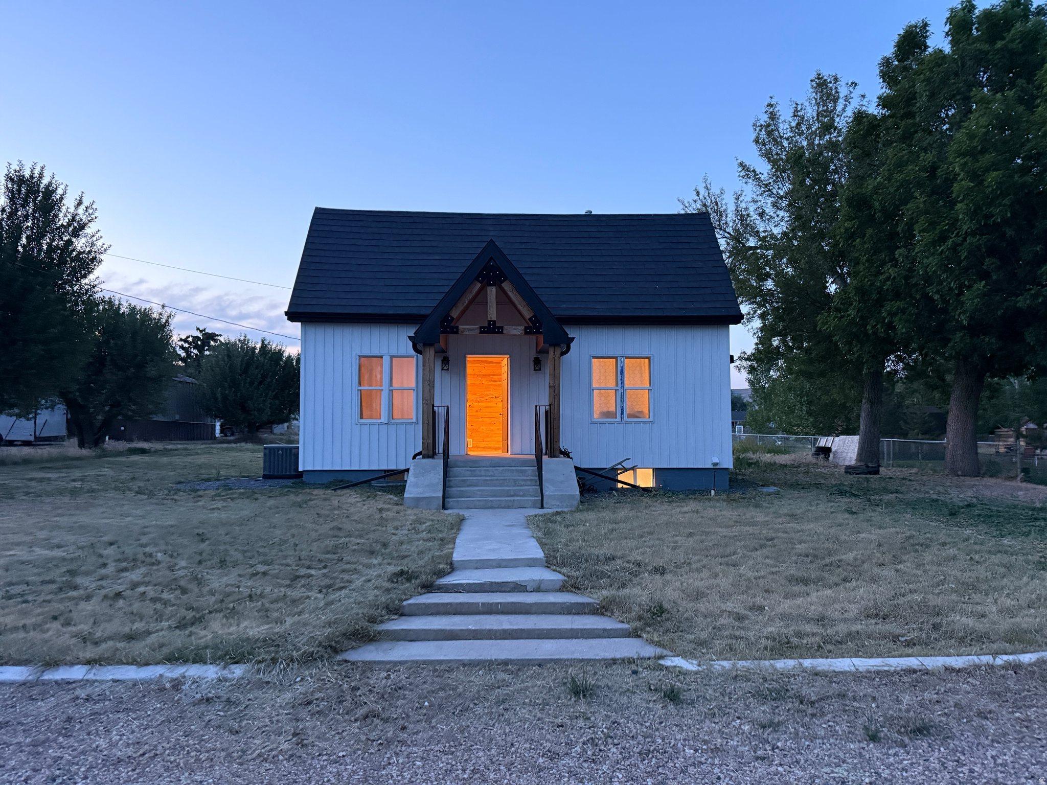 main property photo 15
