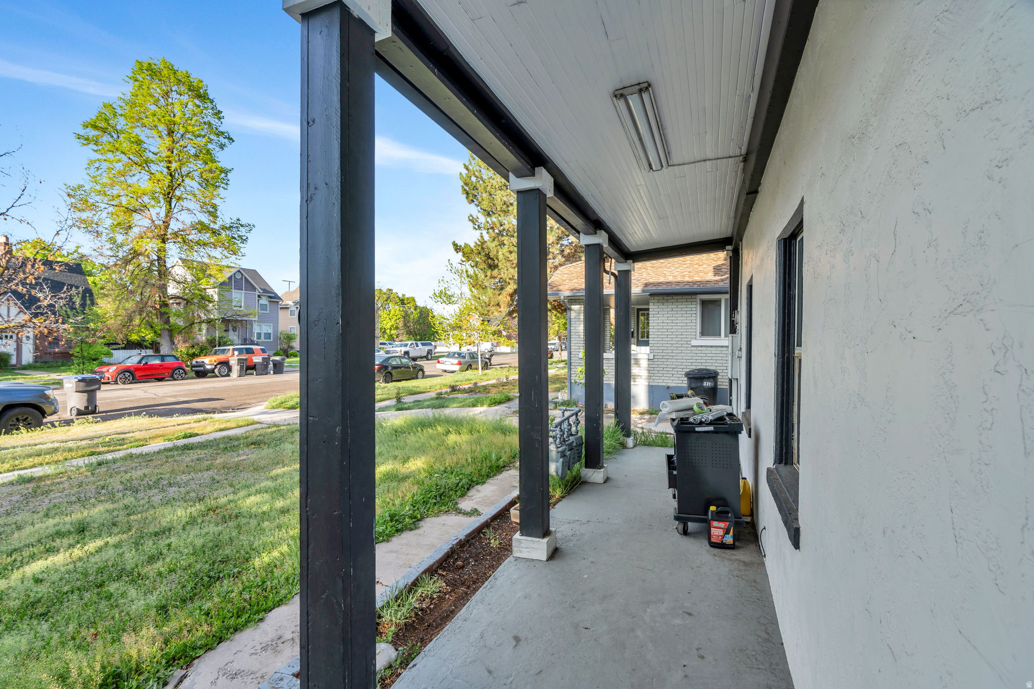 main property photo 28