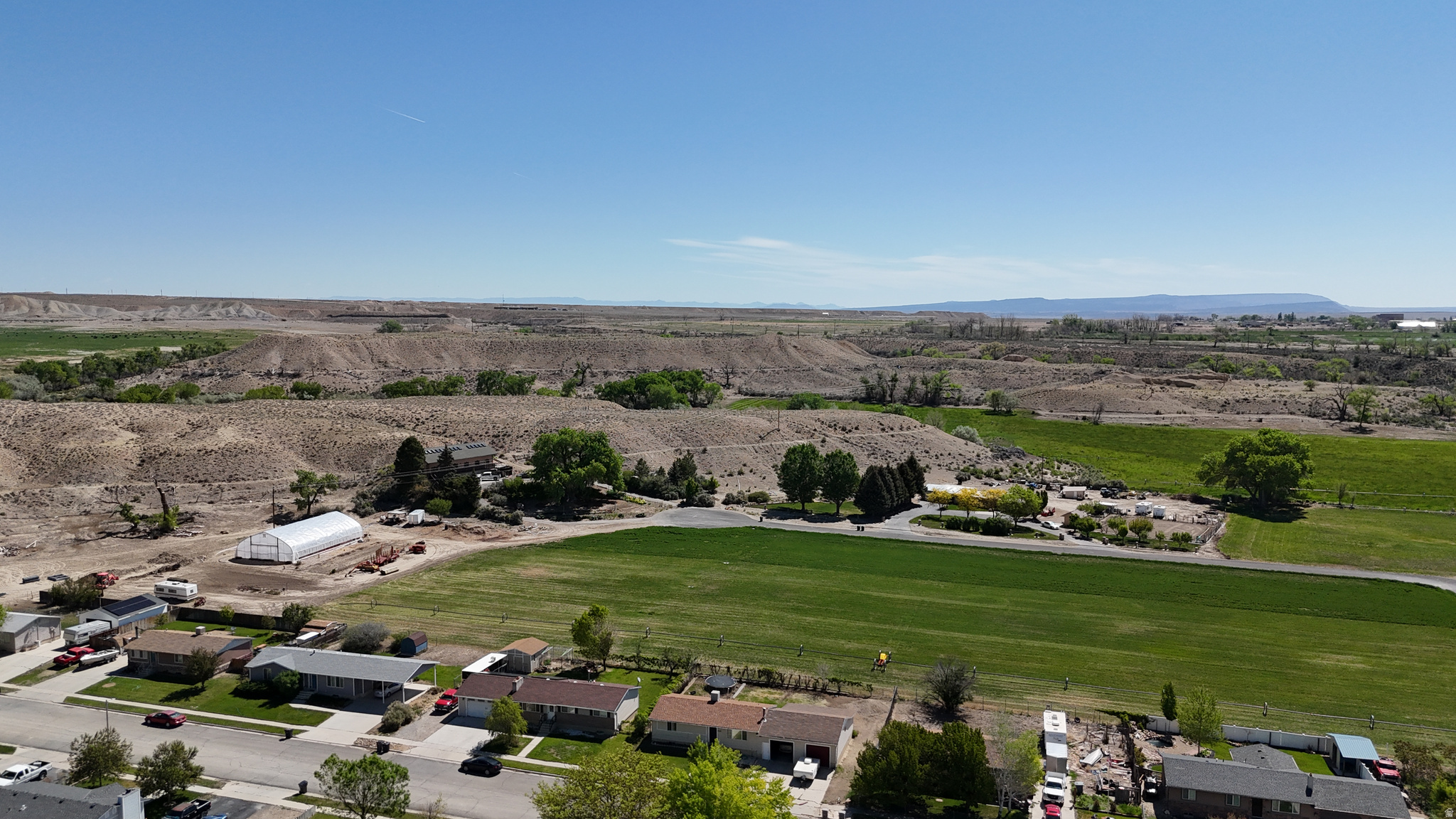 main property photo 40