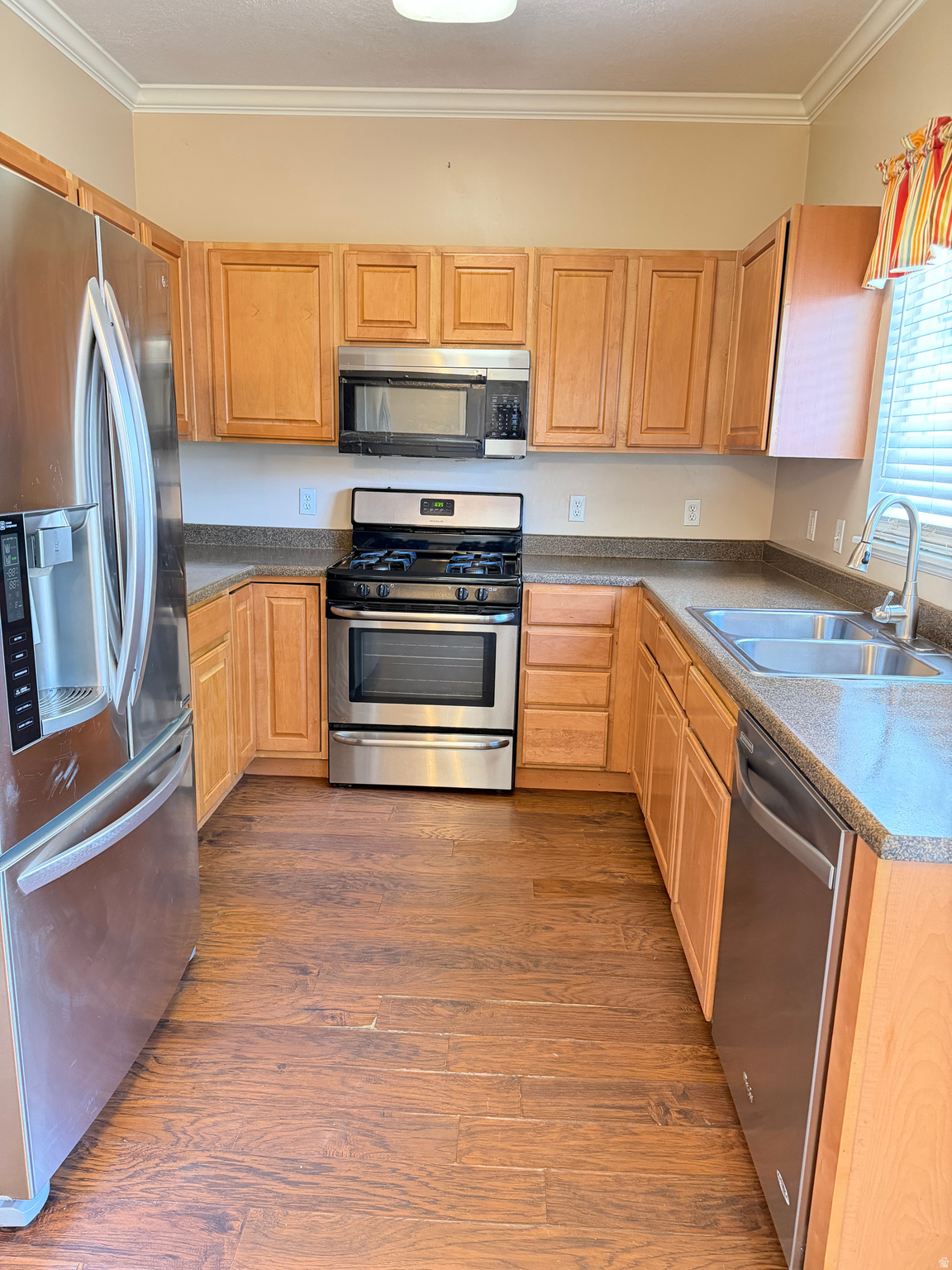main property photo 5