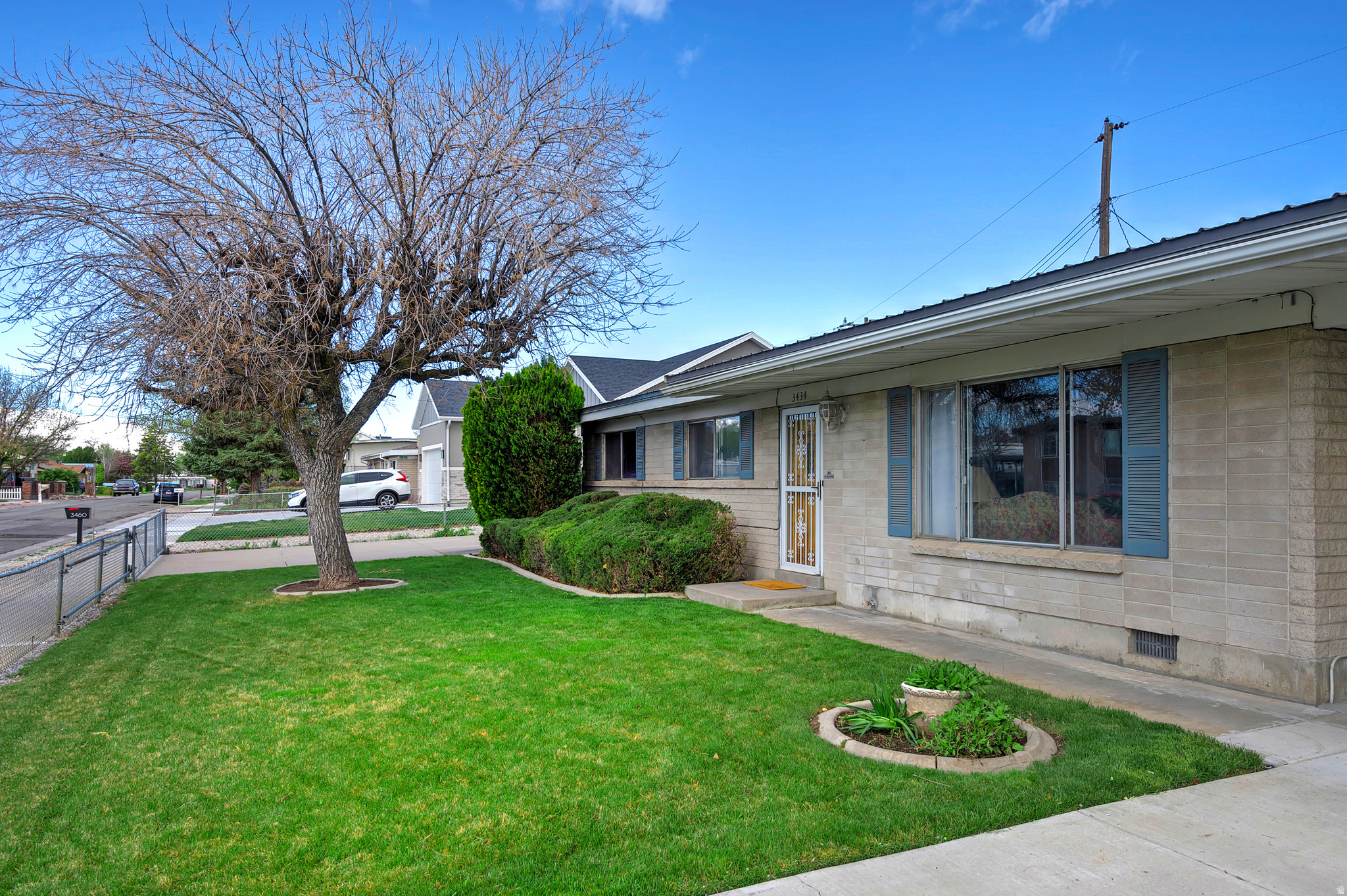 main property photo 18
