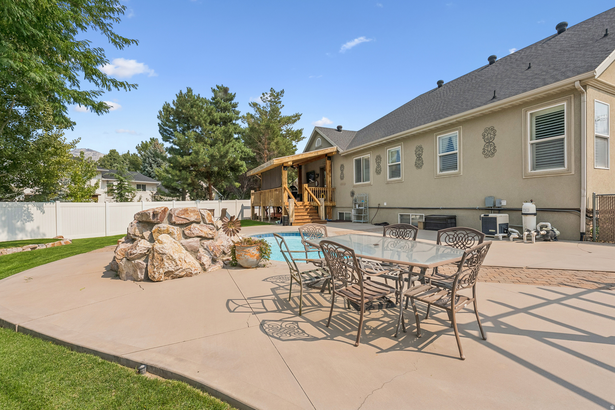 main property photo 51