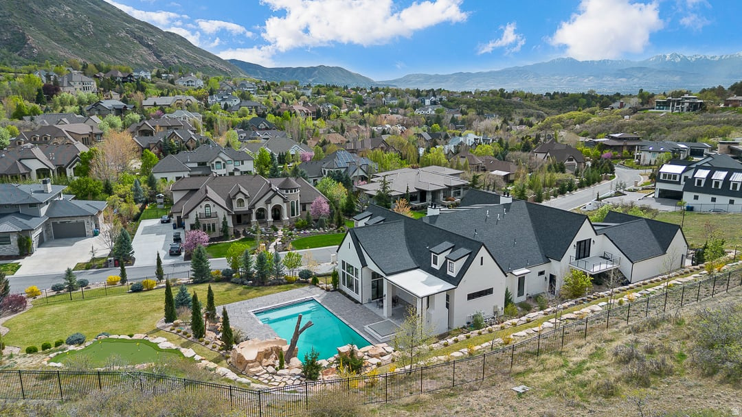 main property photo 78
