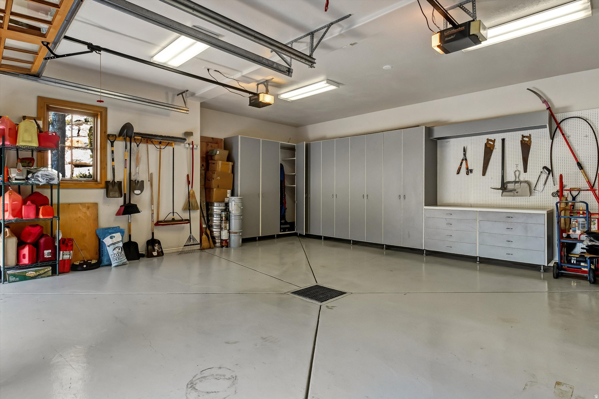 main property photo 76