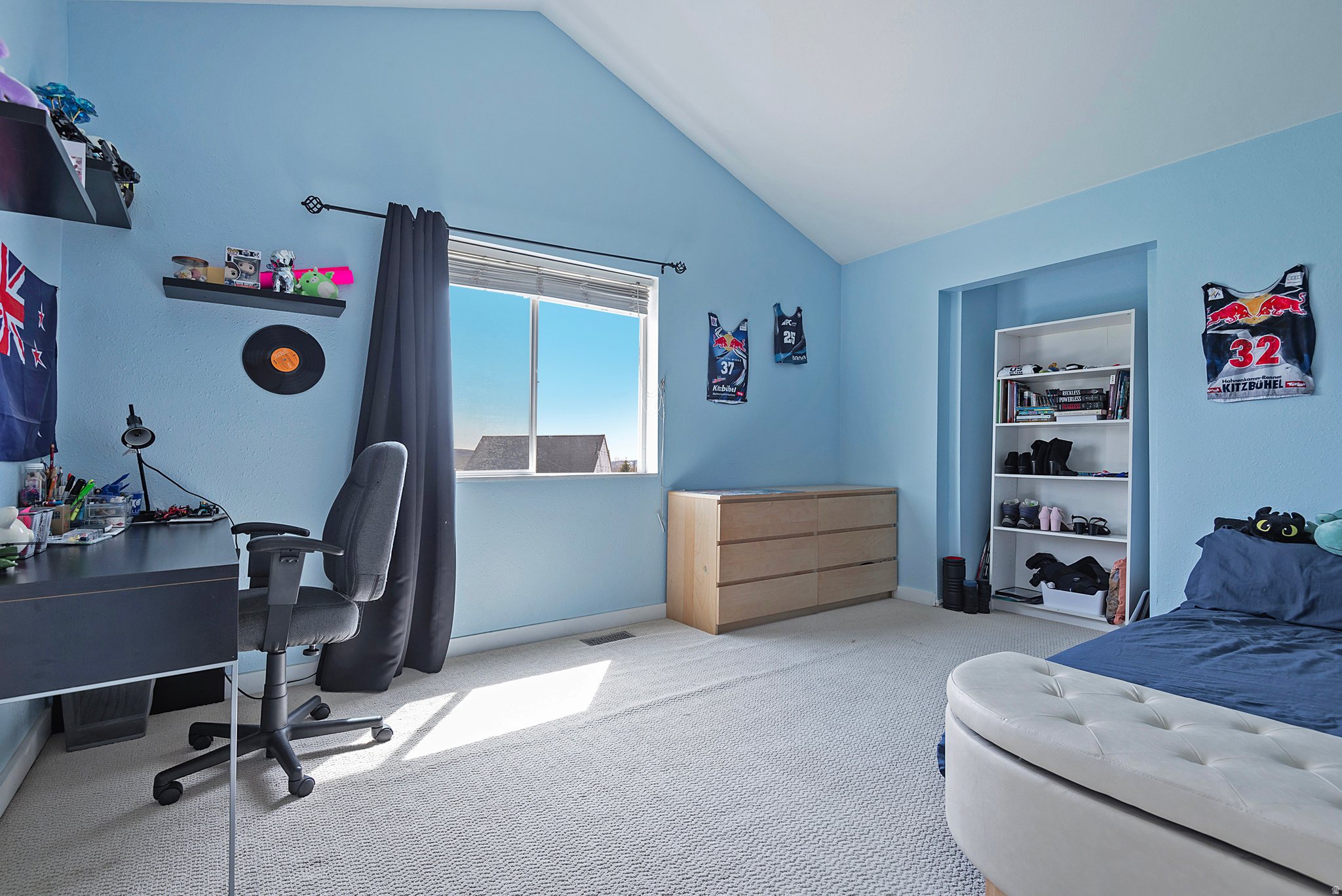 main property photo 17