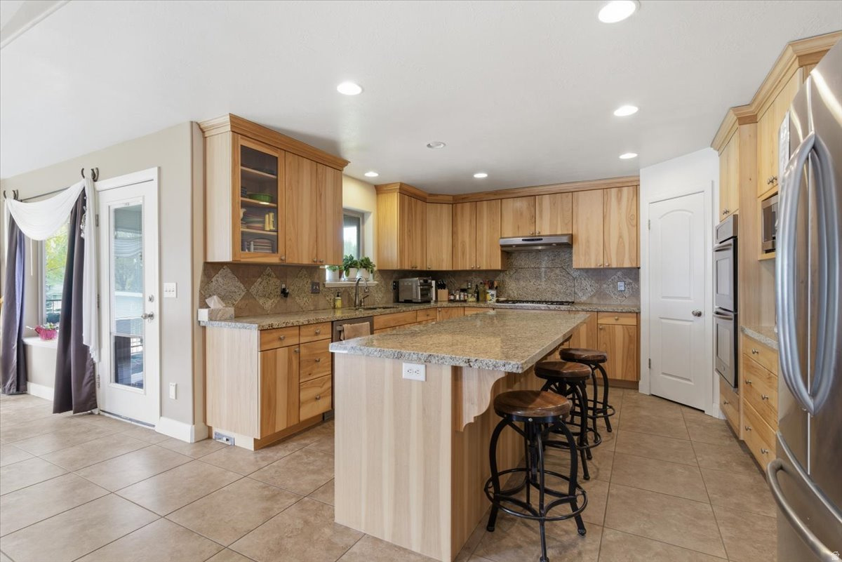 main property photo 12