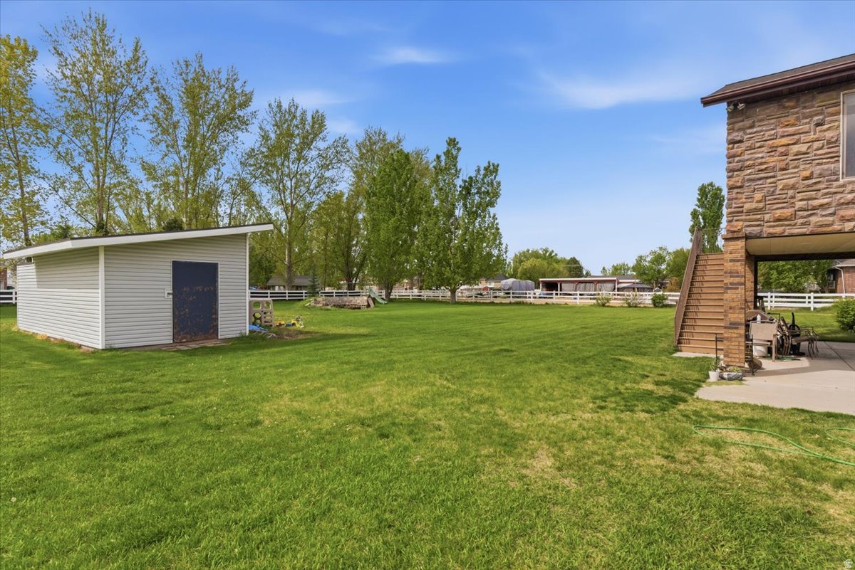 main property photo 42