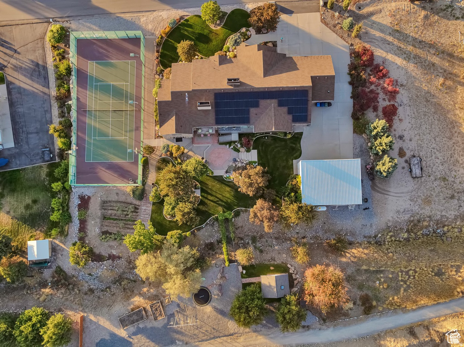 main property photo 12