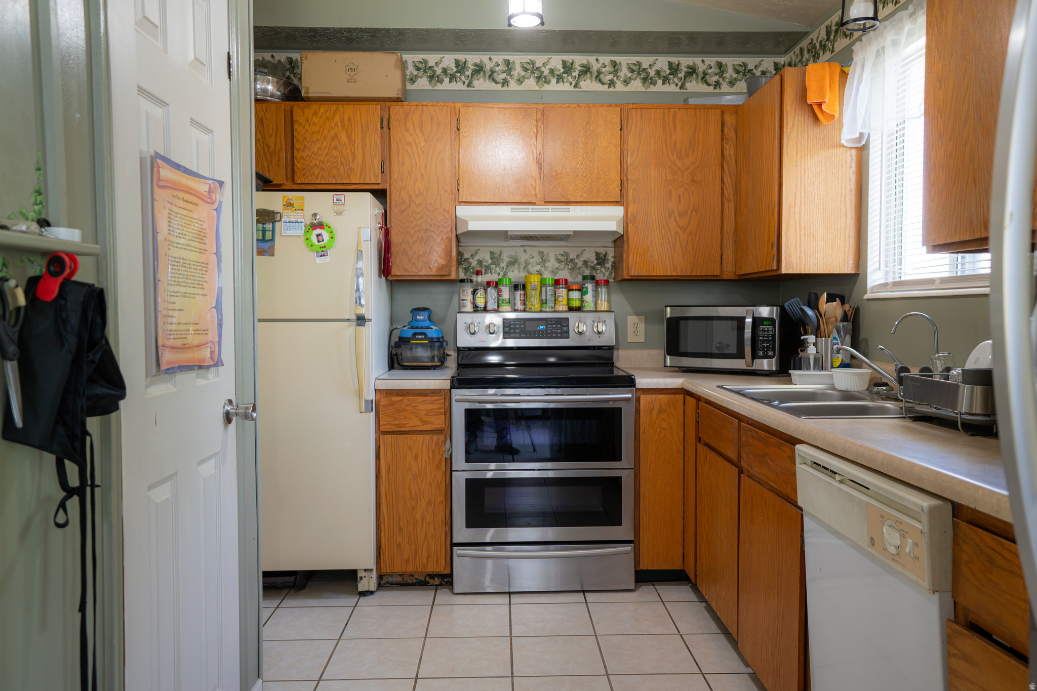 main property photo 8