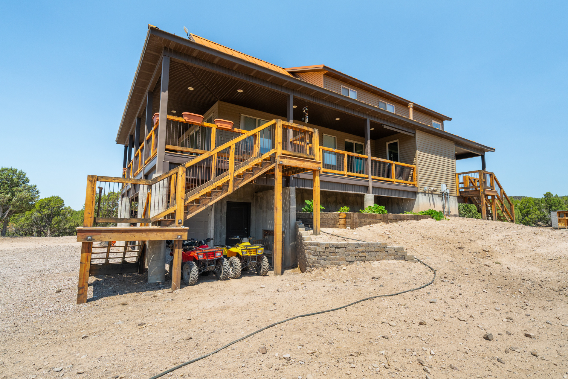 main property photo 45