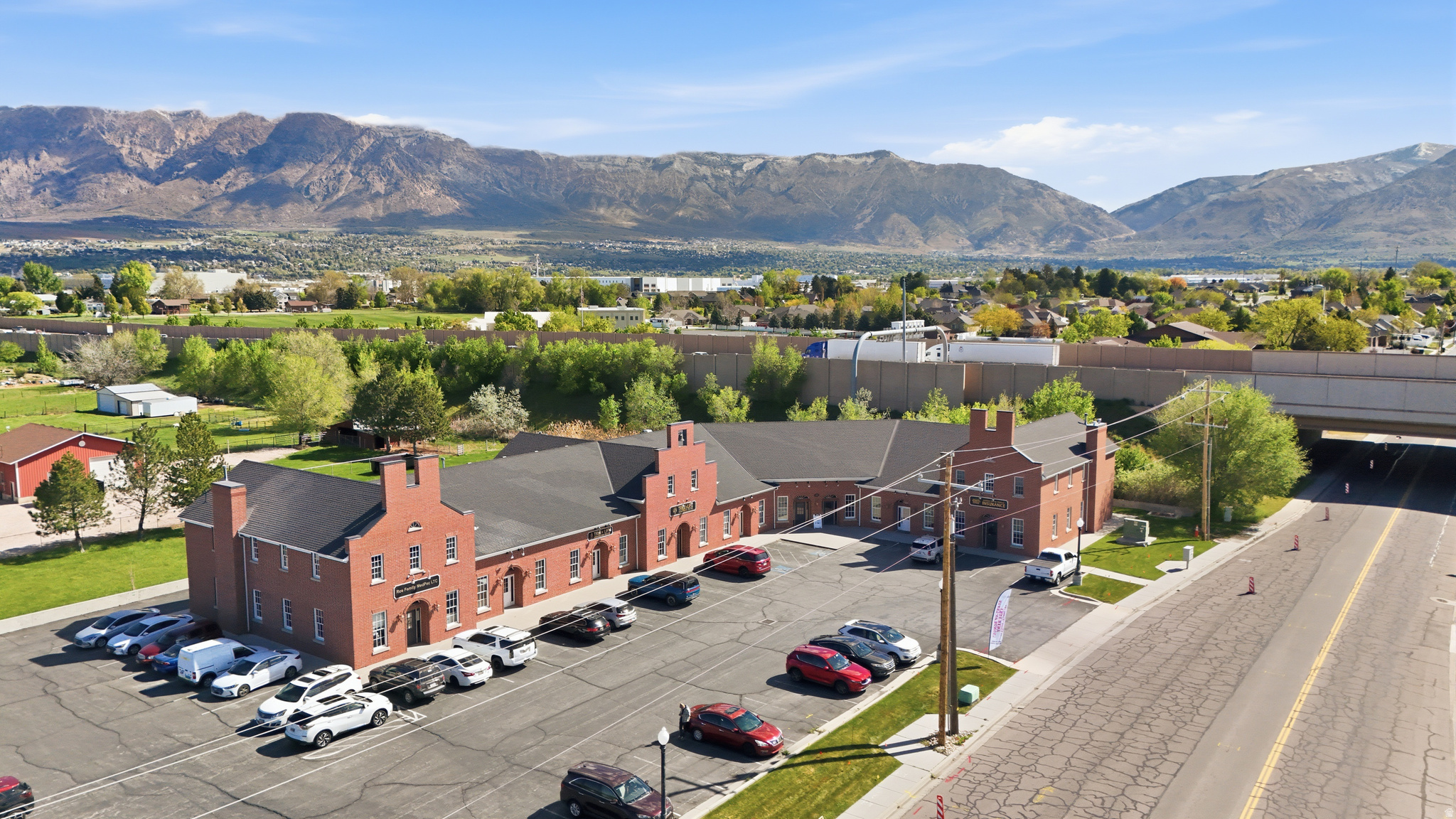 main property photo 16