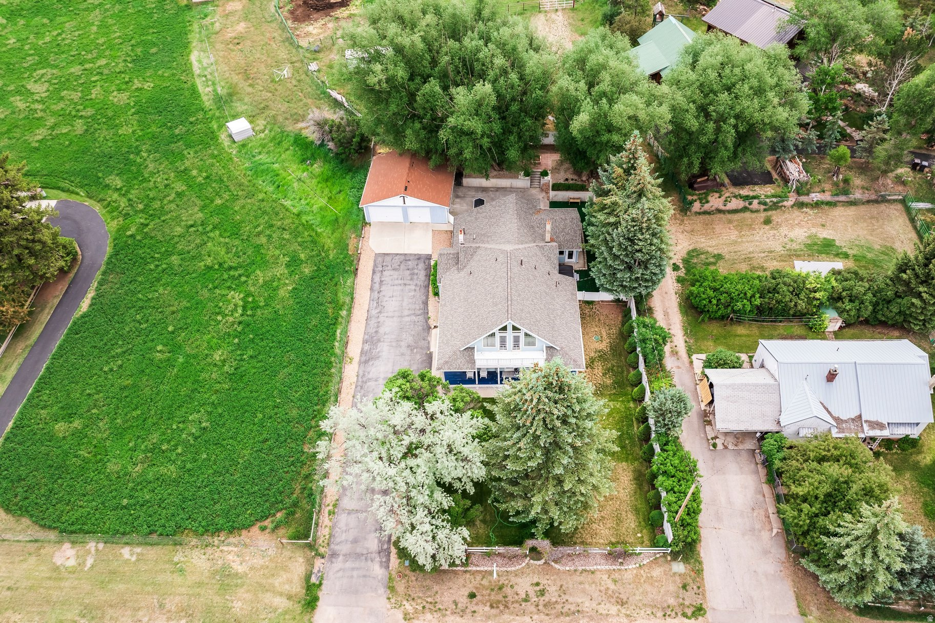 main property photo 77