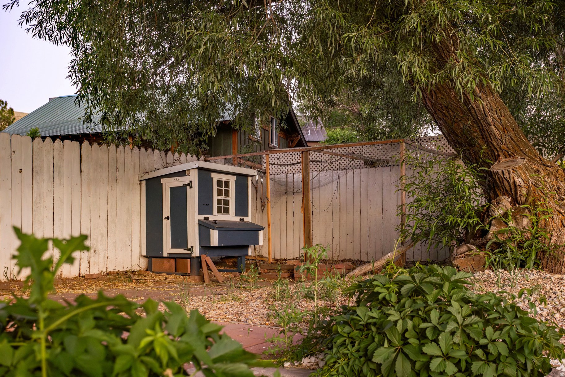 main property photo 98