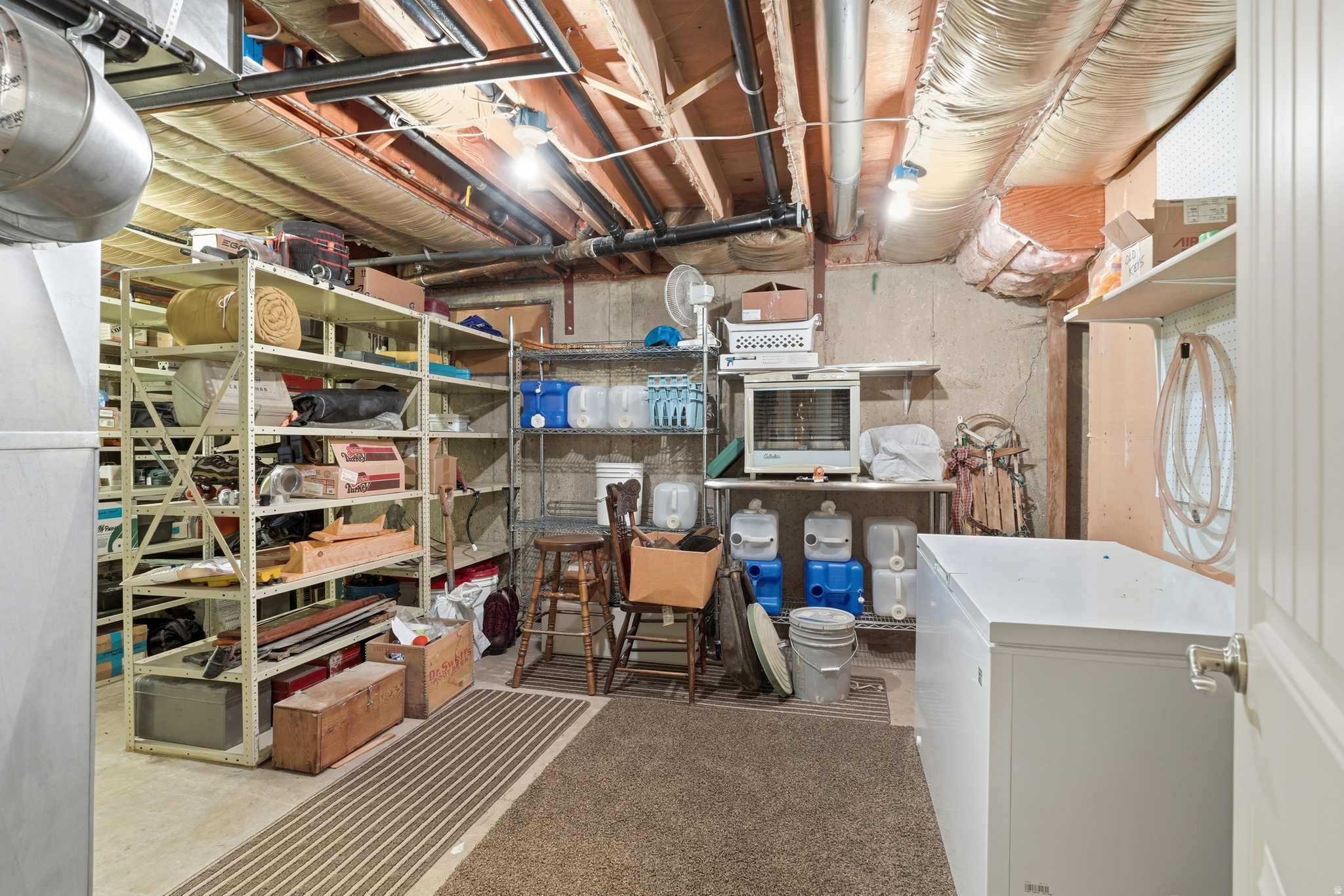 main property photo 28