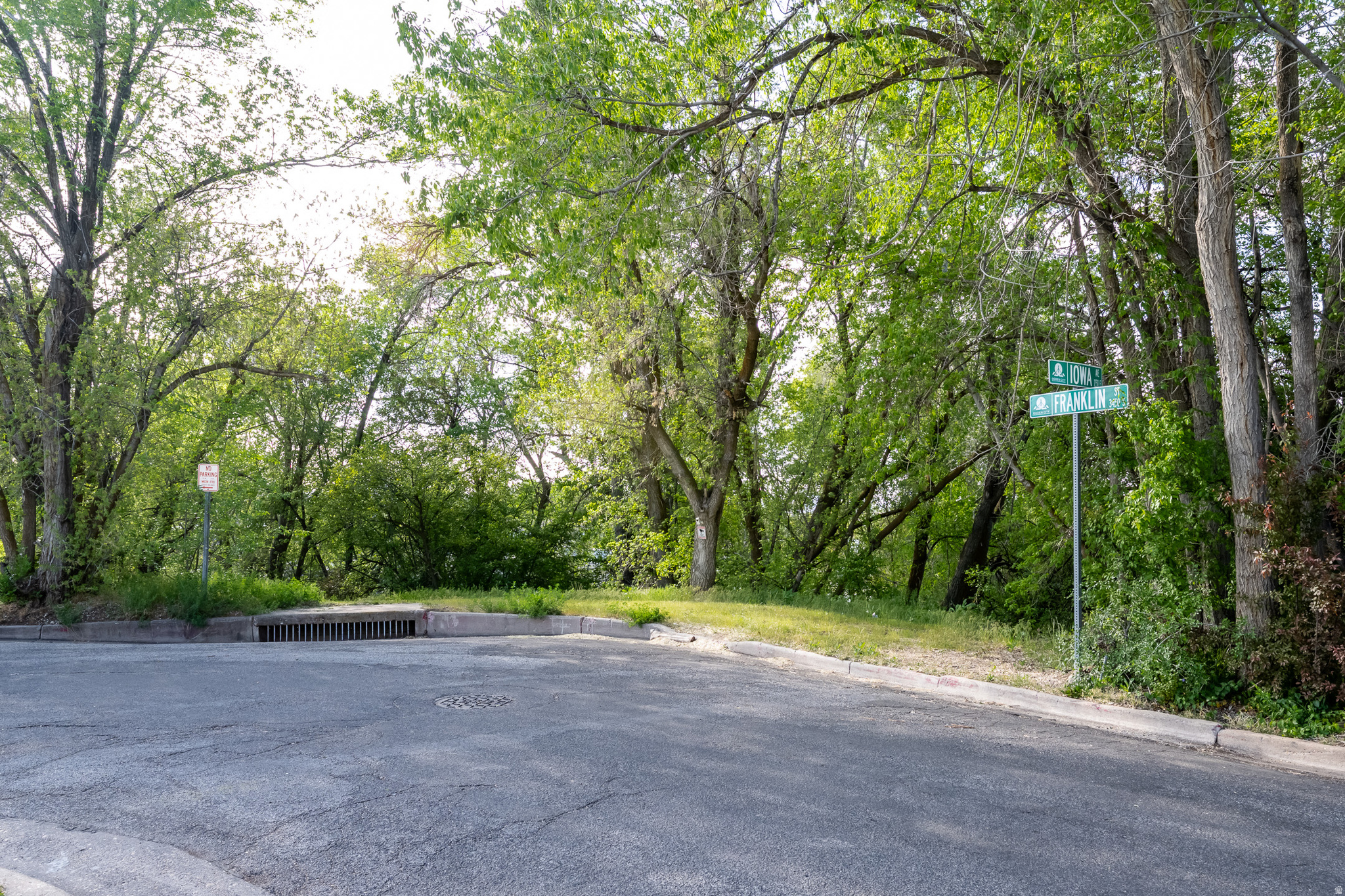 main property photo 12