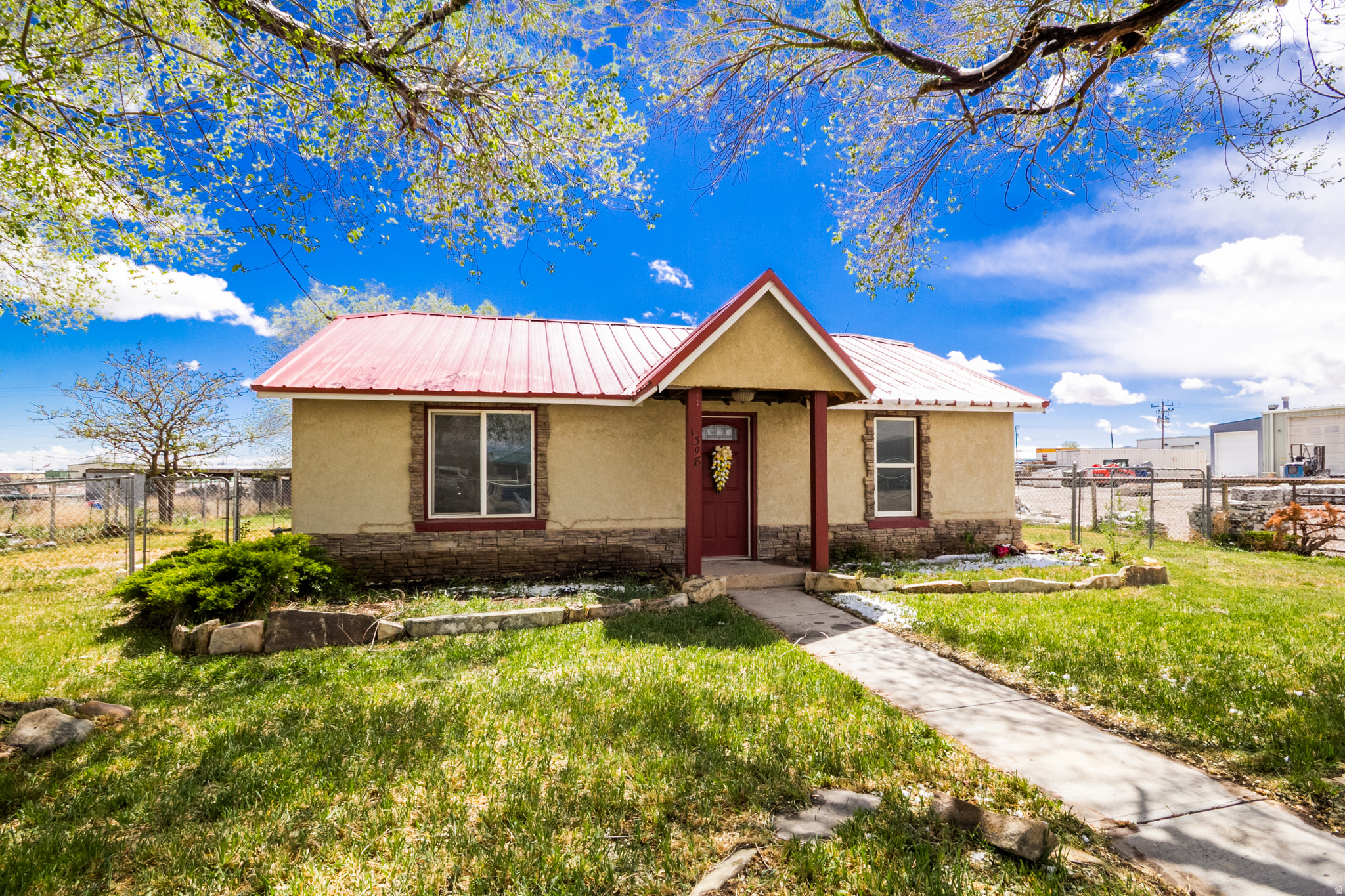 main property photo 12