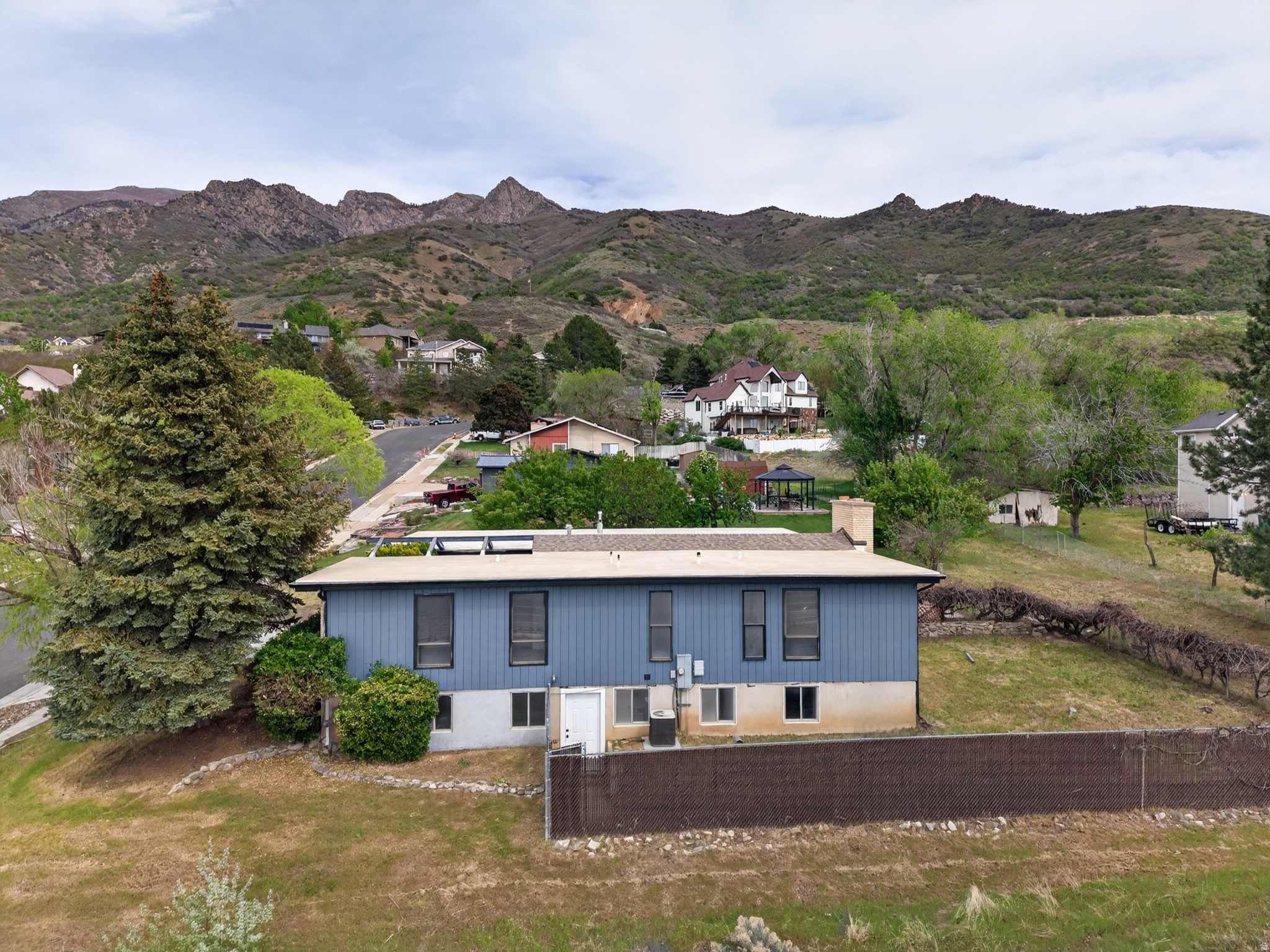 main property photo 35