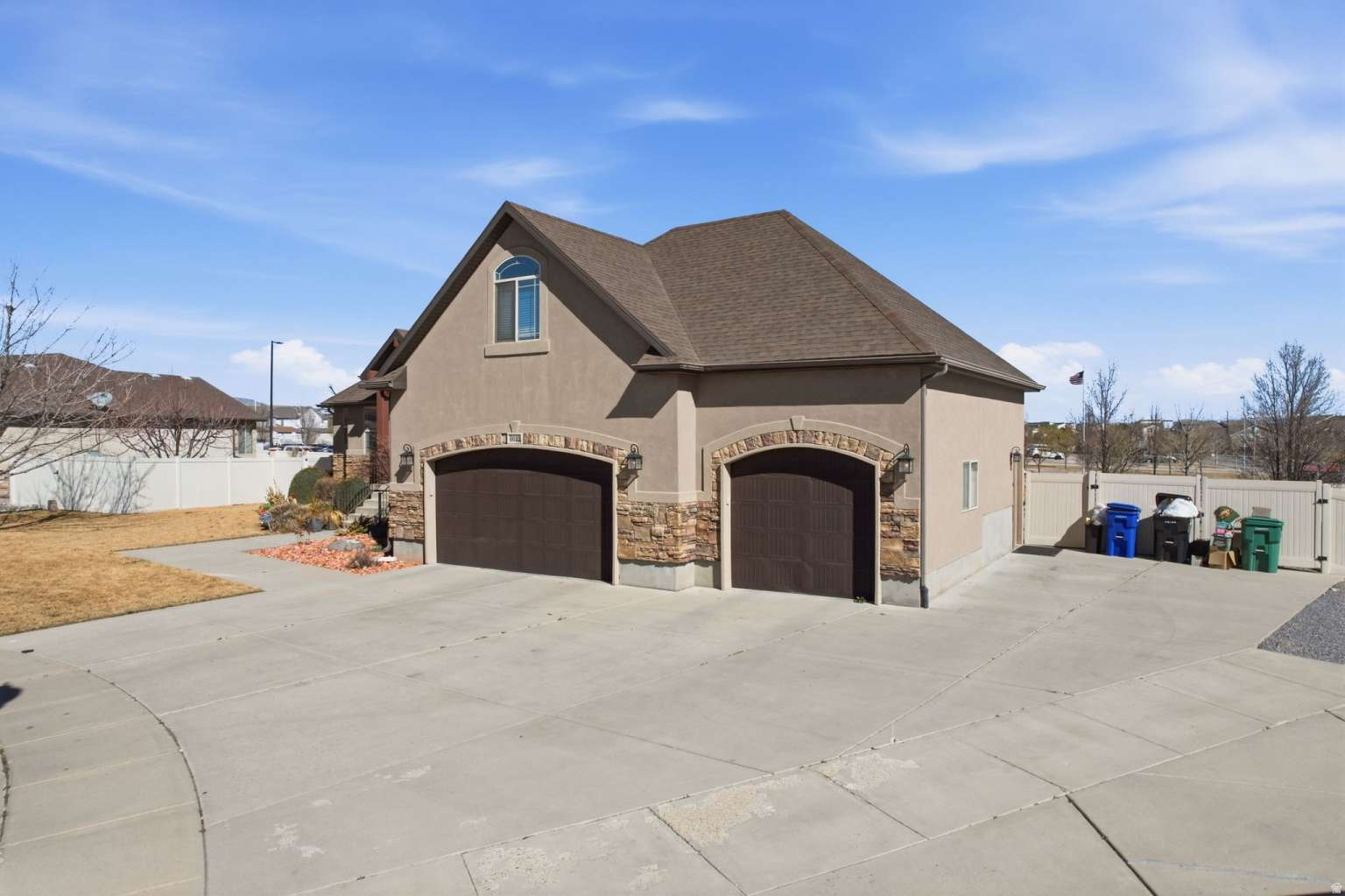 main property photo 54