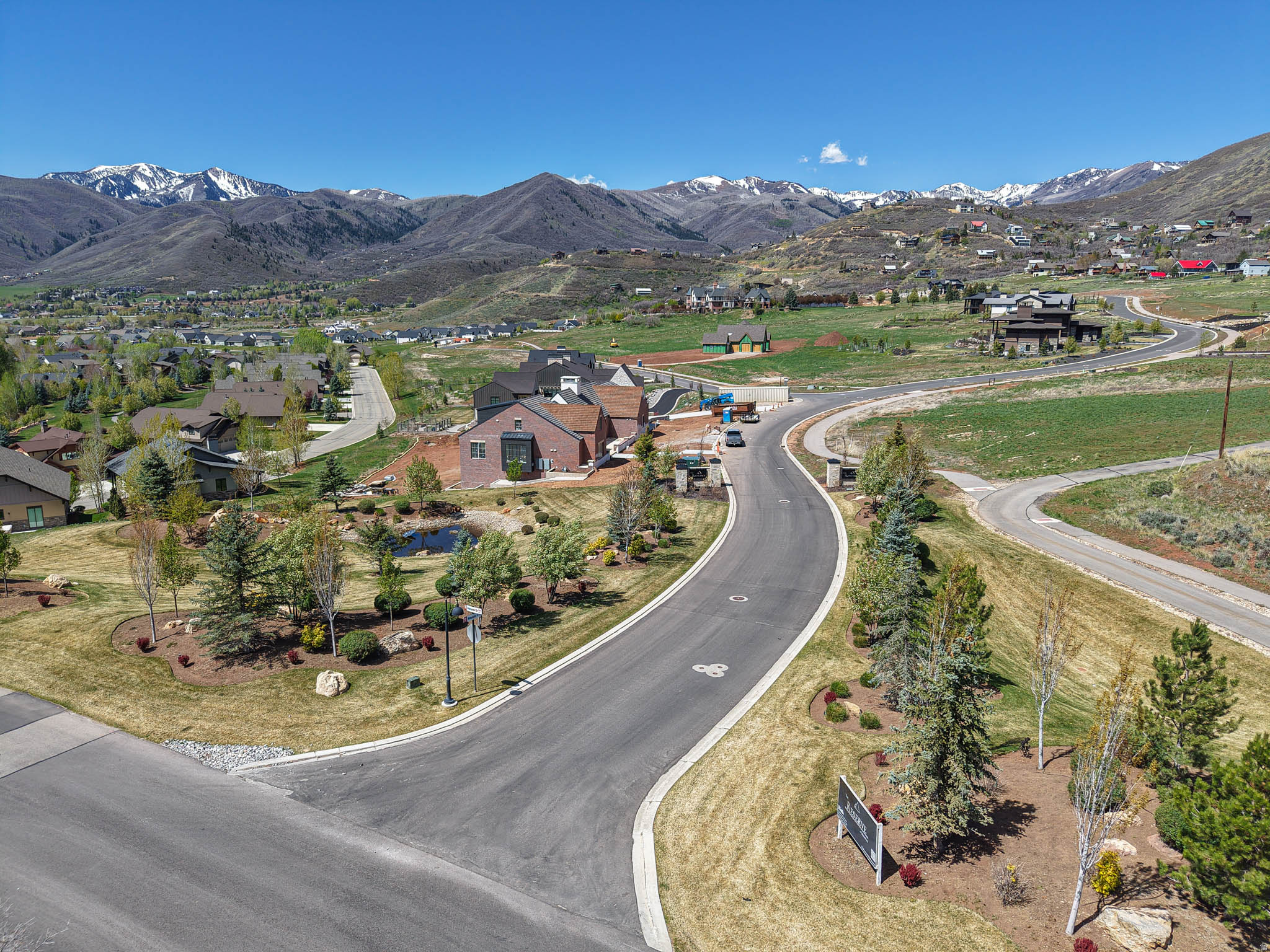 main property photo 14